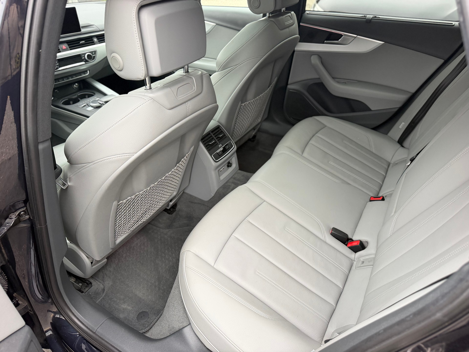AUDI A4 allroad 3.0 TDI quattro tiptronic-image-14