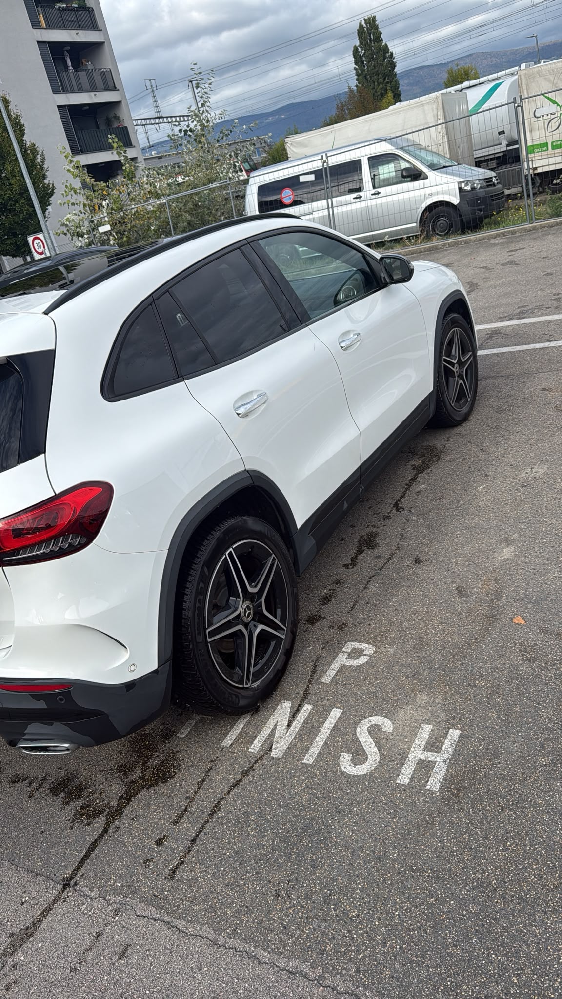 MERCEDES-BENZ GLA 200 Edition 1. 7G-DCT-image-7