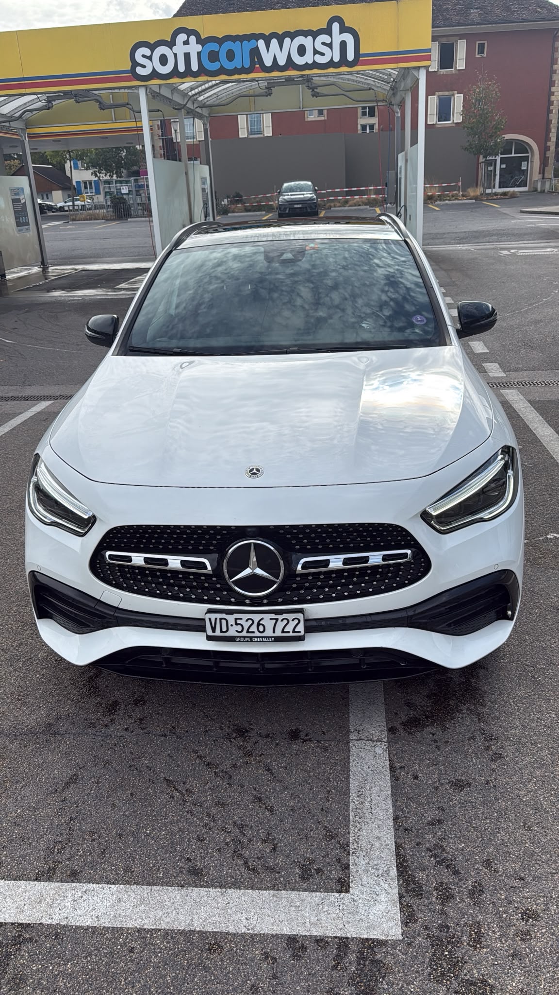 MERCEDES-BENZ GLA 200 Edition 1. 7G-DCT-image-1