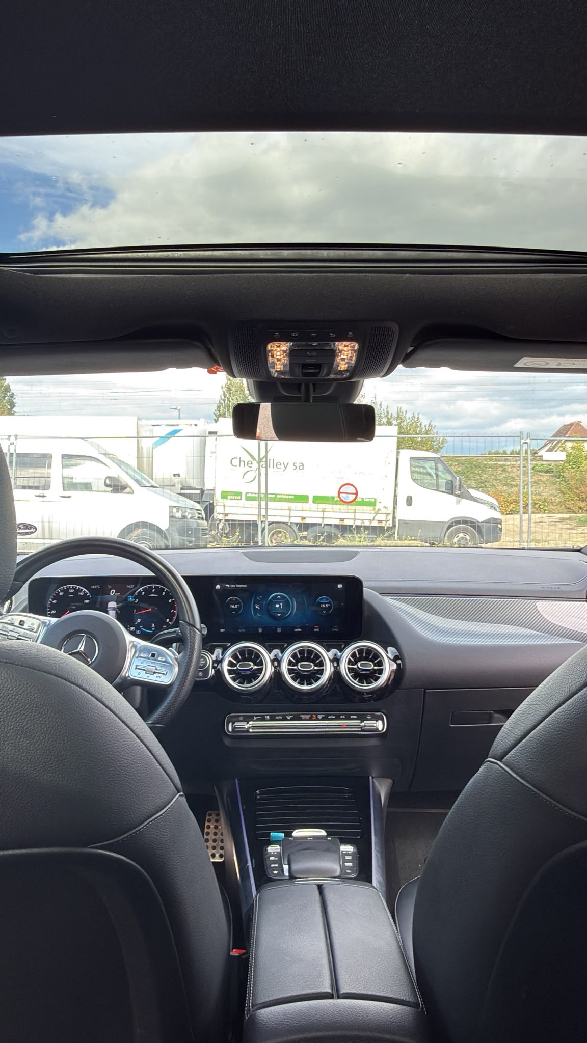 MERCEDES-BENZ GLA 200 Edition 1. 7G-DCT-image-13