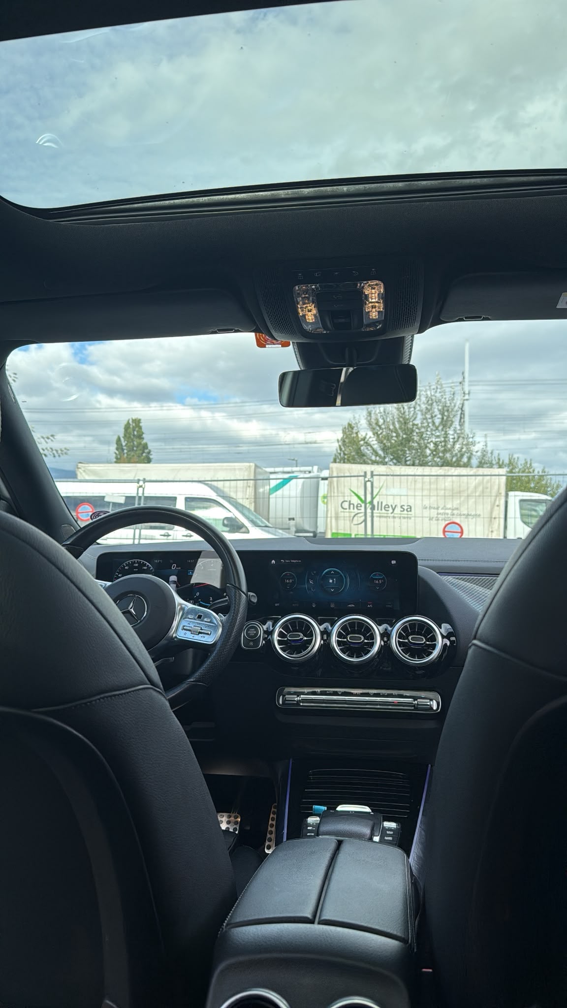 MERCEDES-BENZ GLA 200 Edition 1. 7G-DCT-image-12