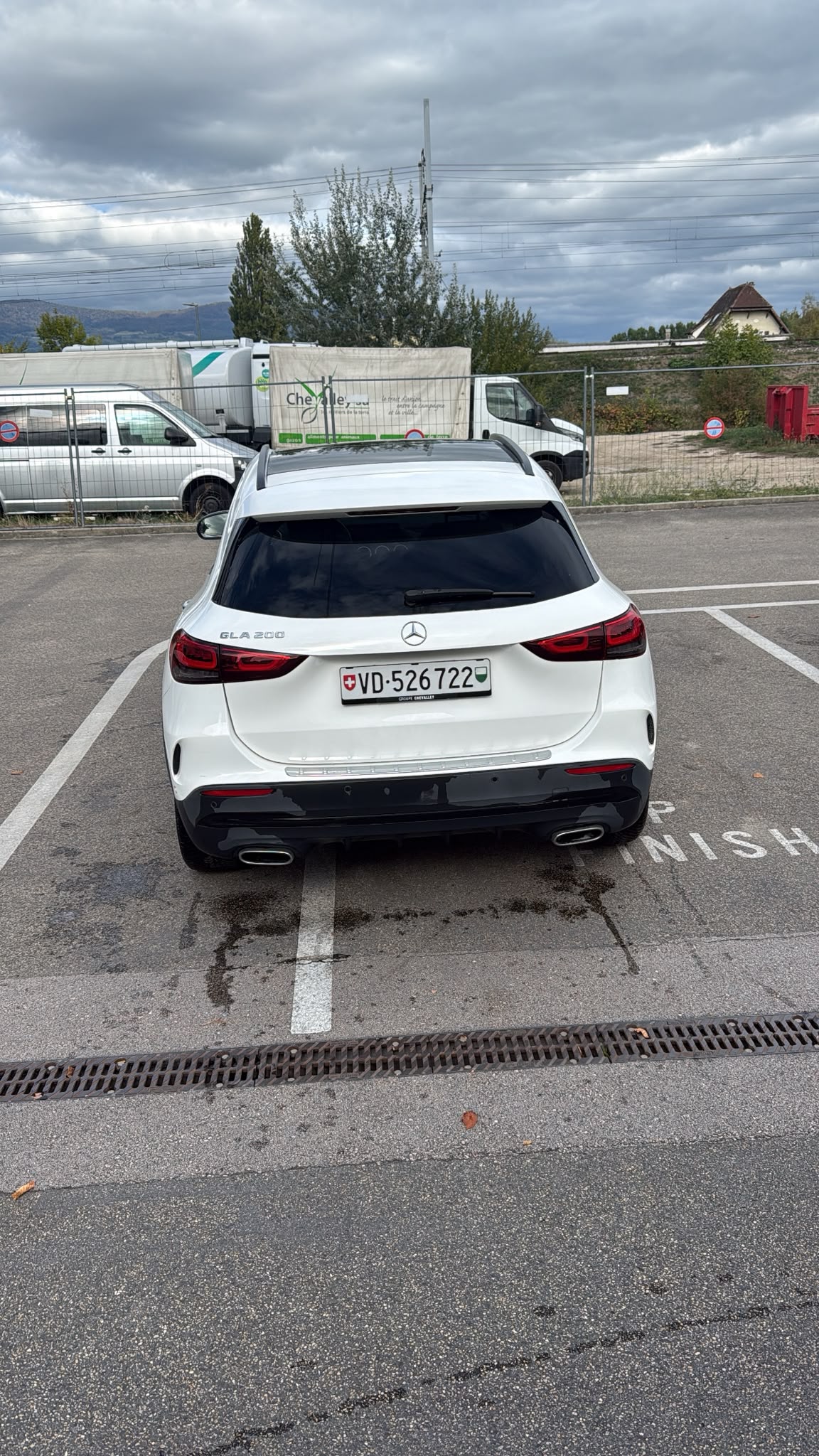 MERCEDES-BENZ GLA 200 Edition 1. 7G-DCT-image-2