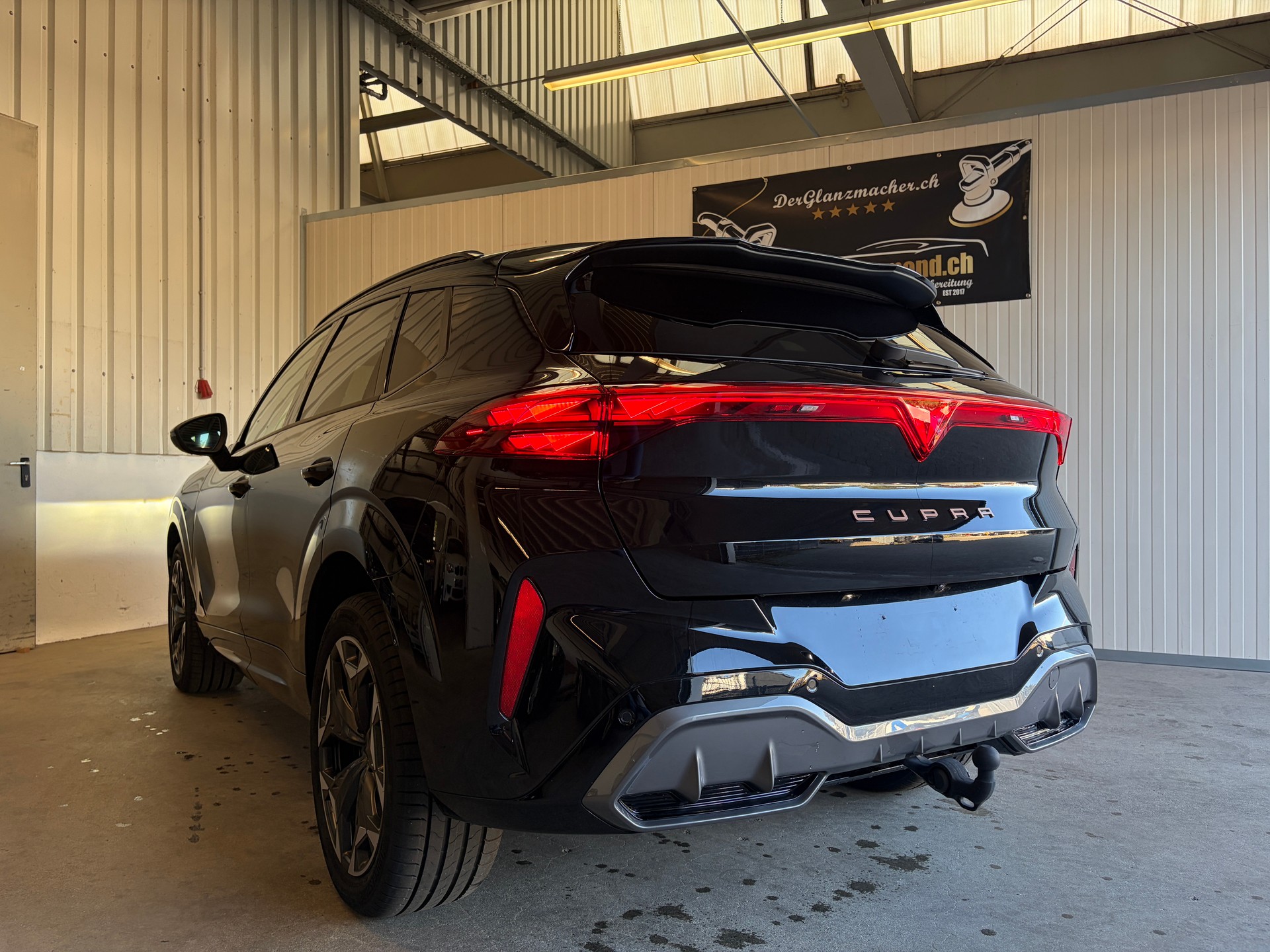 CUPRA Terramar 2.0 TSI DSG 4Drive VZ PANORAMA HEAD-UP AHK - HERSTELLERGARANTIE BIS 2030!-image-24