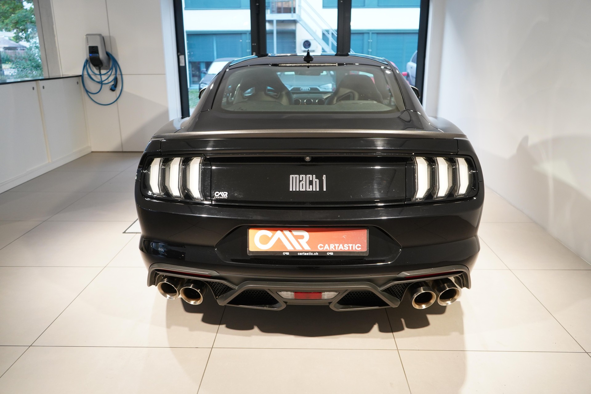 FORD Mustang Coupé 5.0 V8 Mach 1-image-3