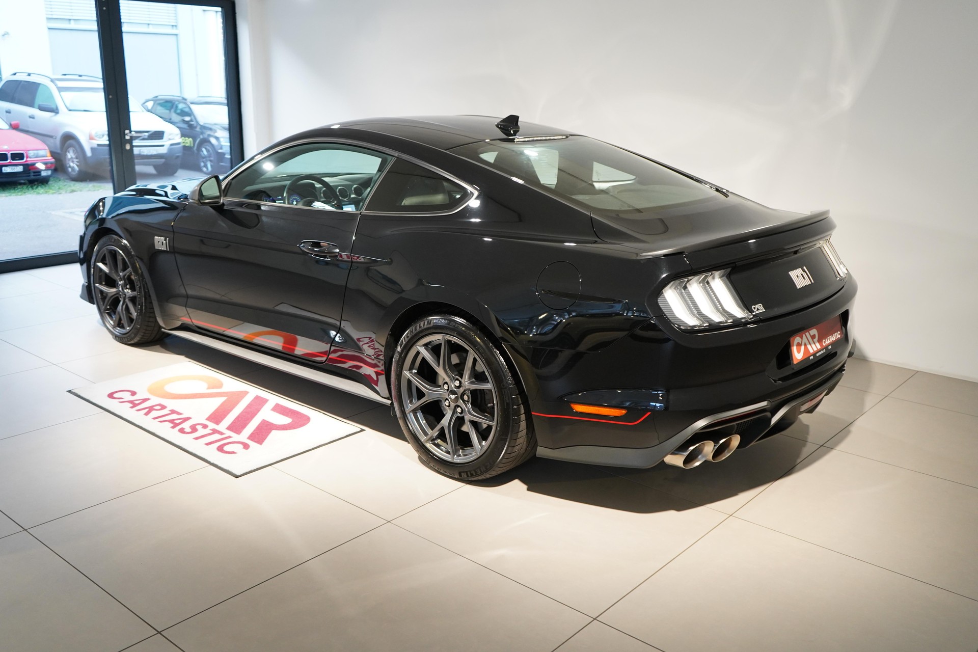 FORD Mustang Coupé 5.0 V8 Mach 1-image-2