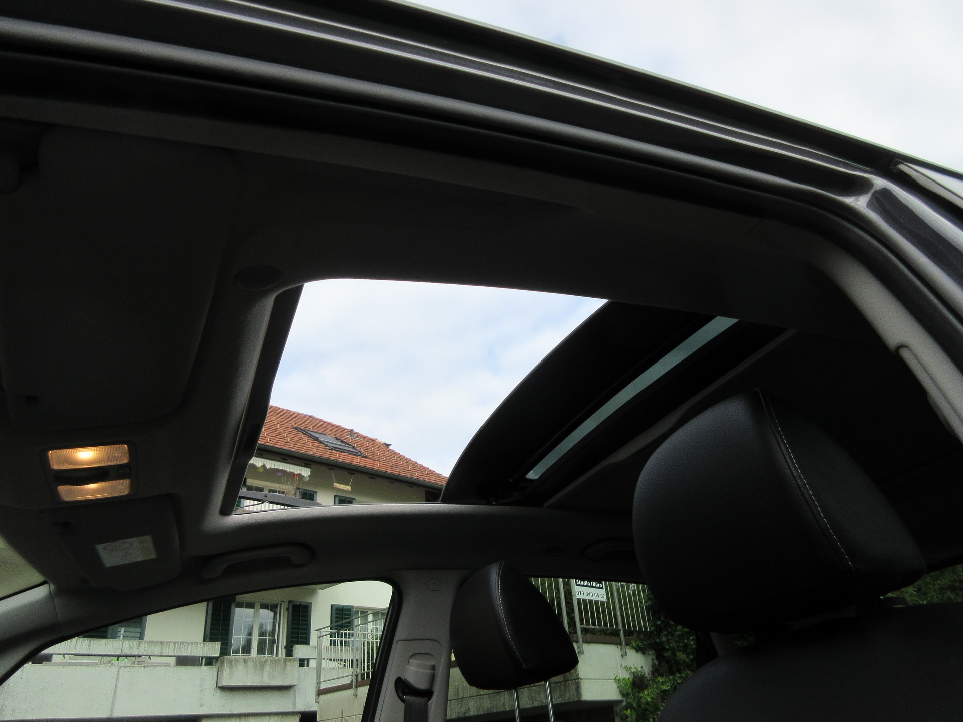 KIA Venga 1.6 CVVT Swiss Champion Automatic-image-10