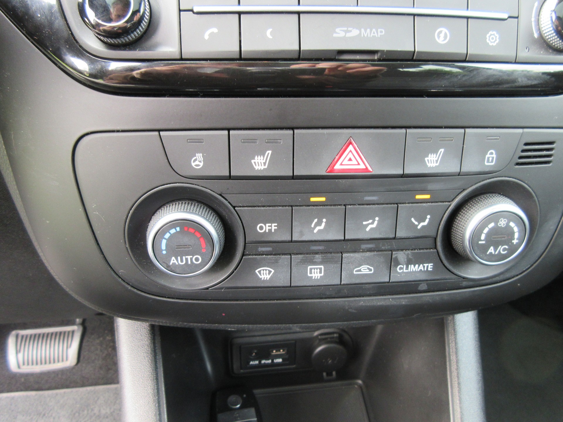 KIA Venga 1.6 CVVT Swiss Champion Automatic-image-14