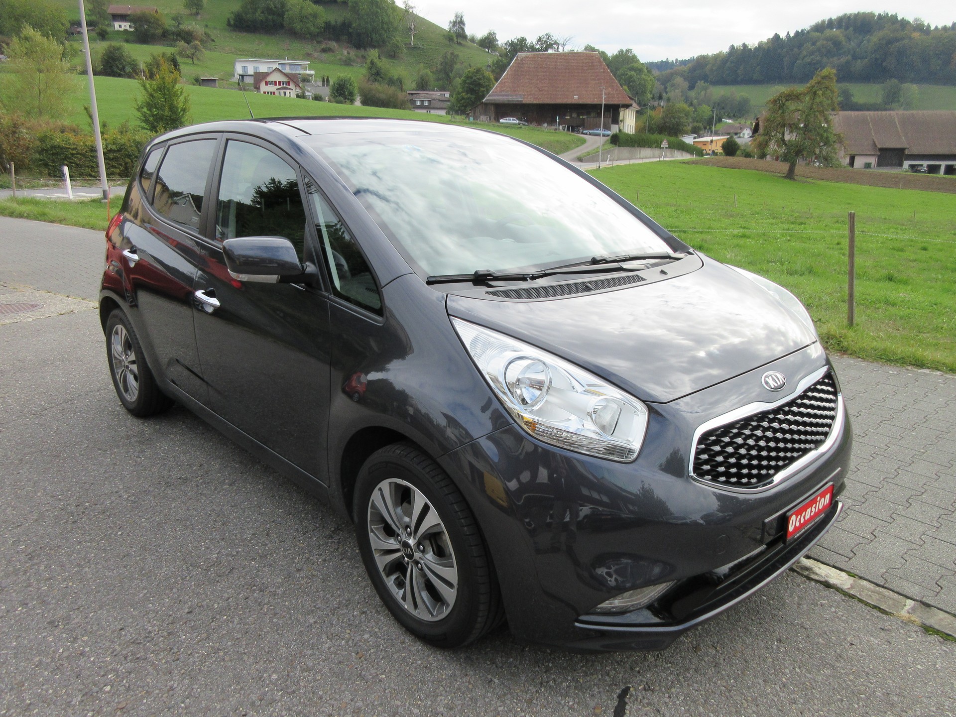 KIA Venga 1.6 CVVT Swiss Champion Automatic-image-2