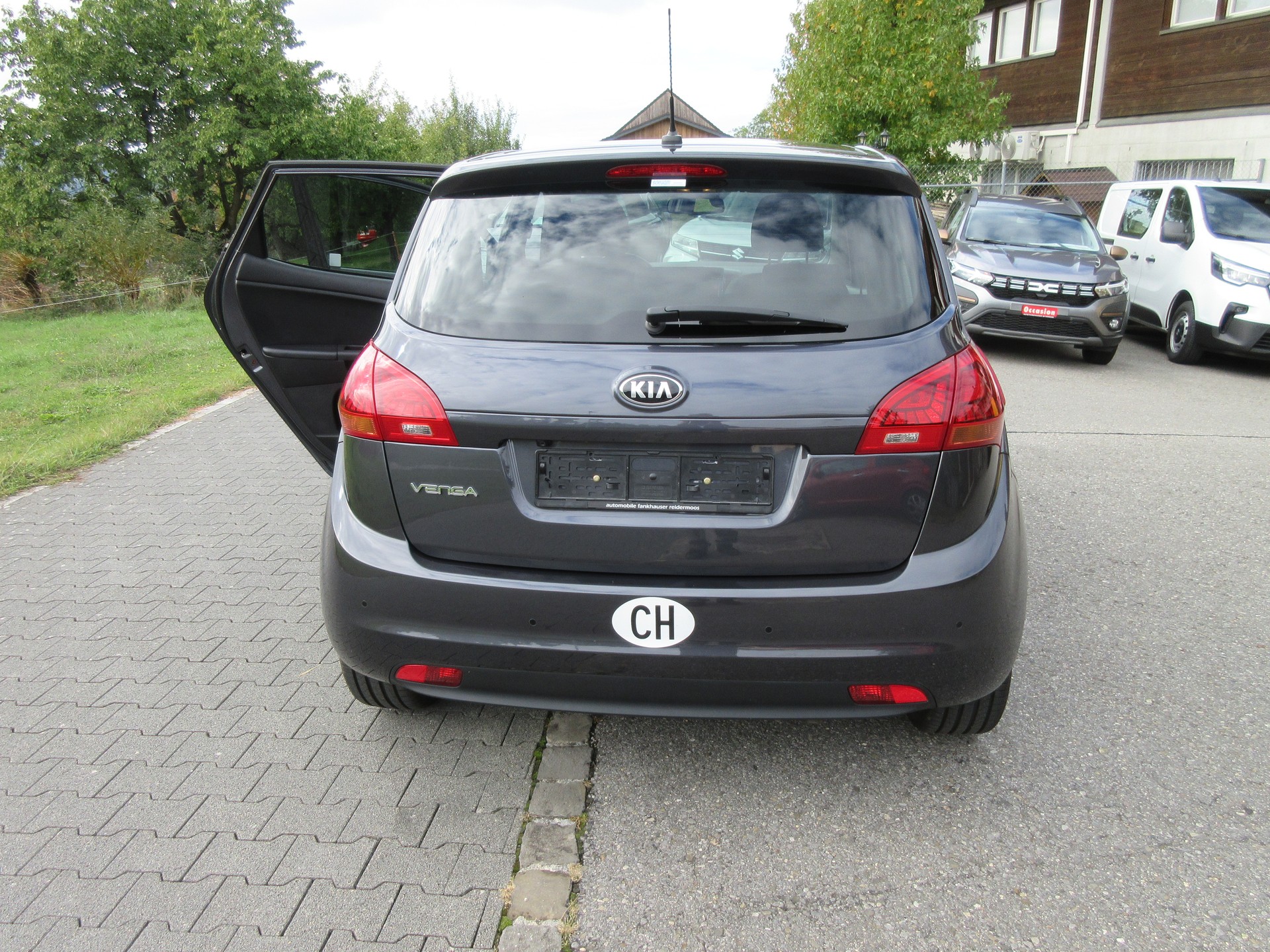 KIA Venga 1.6 CVVT Swiss Champion Automatic-image-7