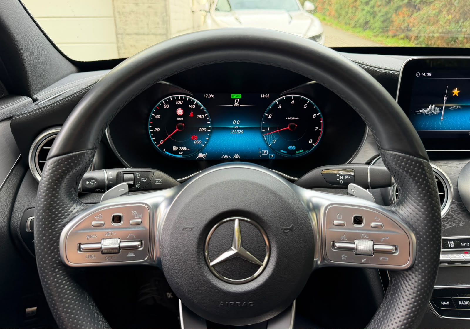 MERCEDES-BENZ C 200 Swiss Star AMG Line 4M 9G-Tronic-image-30