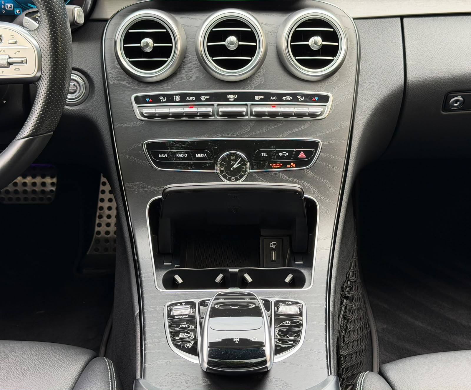 MERCEDES-BENZ C 200 Swiss Star AMG Line 4M 9G-Tronic-image-28