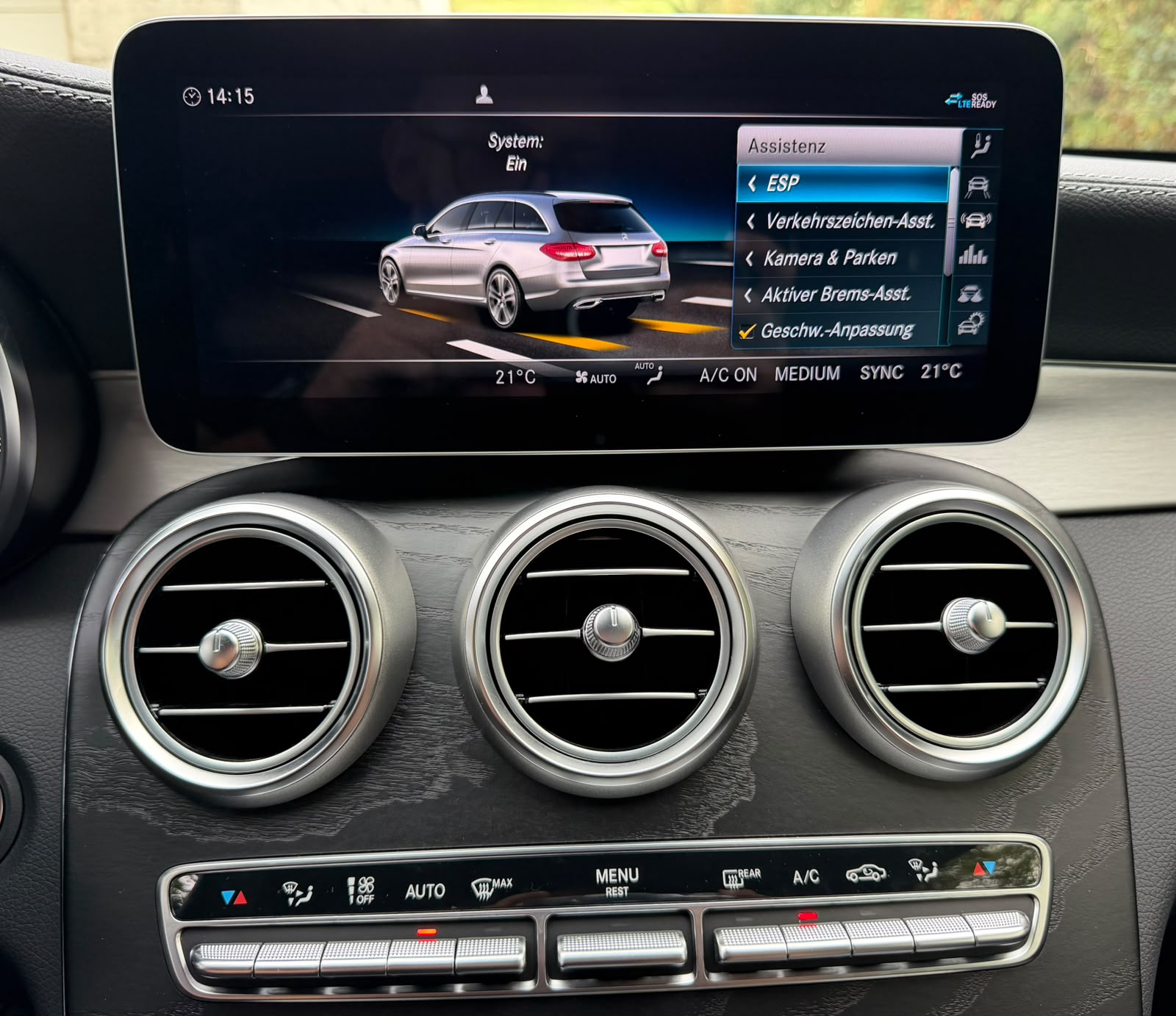 MERCEDES-BENZ C 200 Swiss Star AMG Line 4M 9G-Tronic-image-26