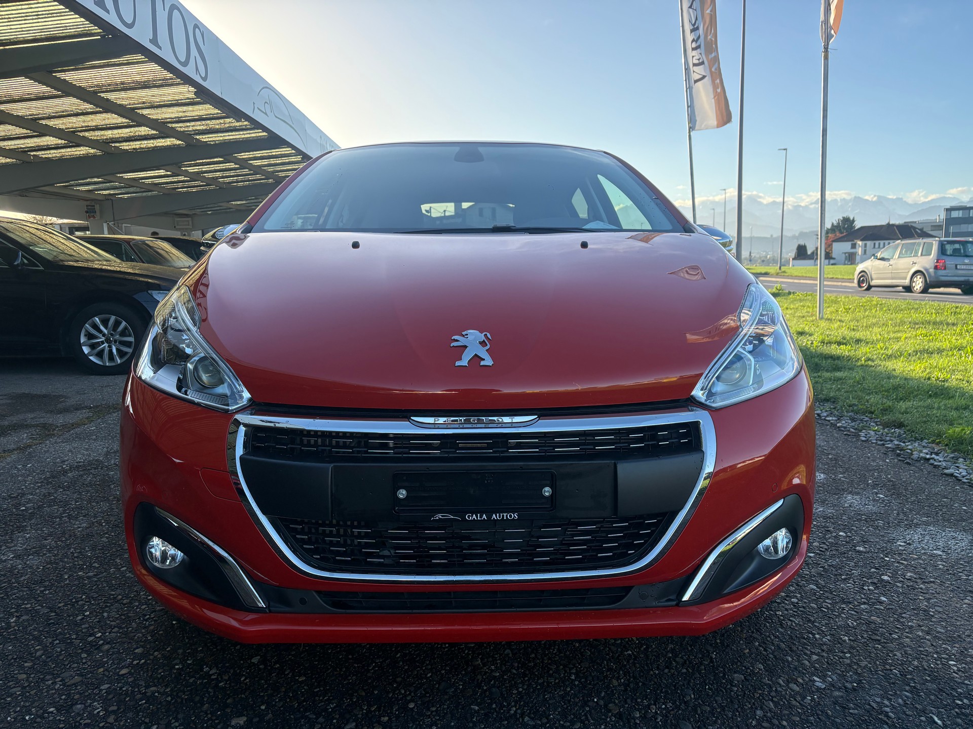 PEUGEOT 208 1.6 THP Allure-image-2