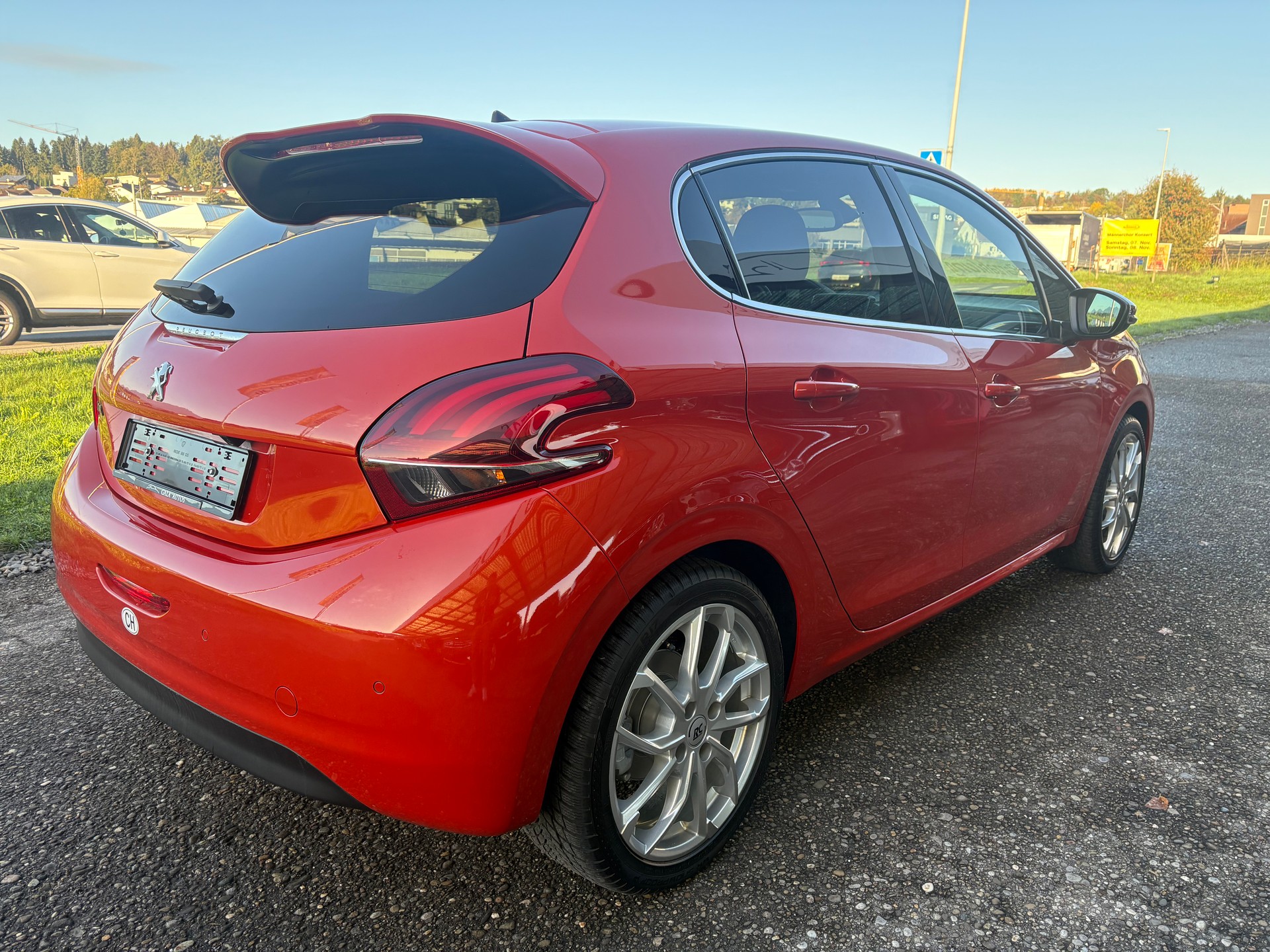 PEUGEOT 208 1.6 THP Allure-image-3