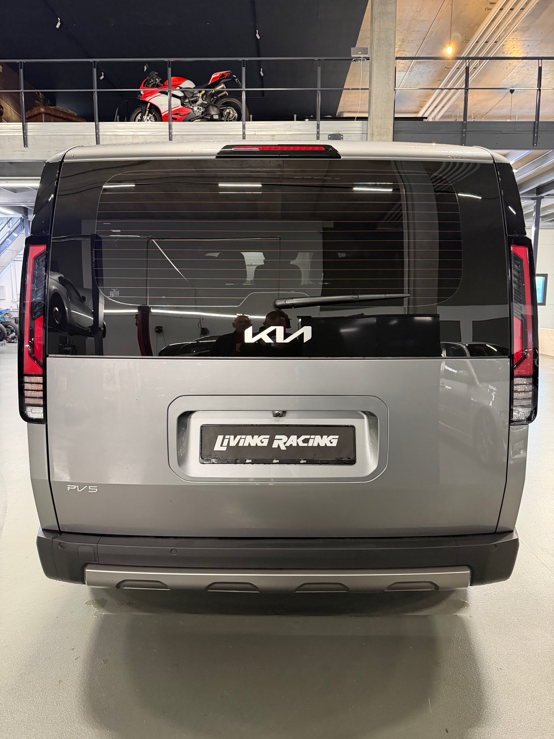 KIA PV5 71.2 kWh Elite Pack *Swiss car*-image-3