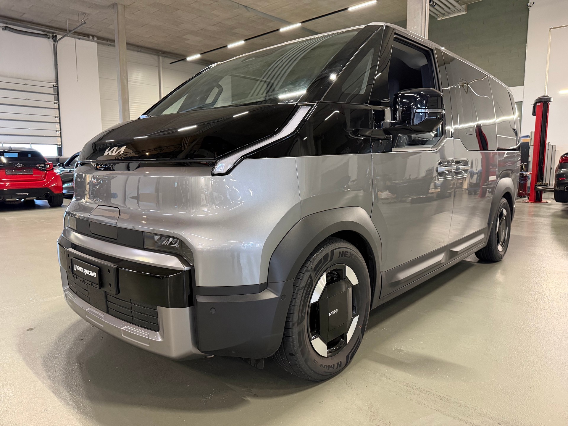 KIA PV5 71.2 kWh Elite Pack *Swiss car*-image-0