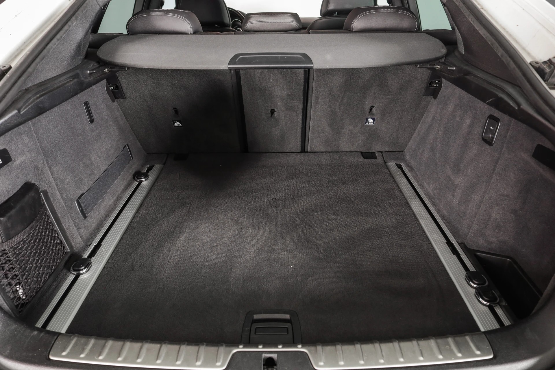 BMW X6 M50d Steptronic • Head-Up • Sièges ventilés • Attelage 3'500 kg-image-17