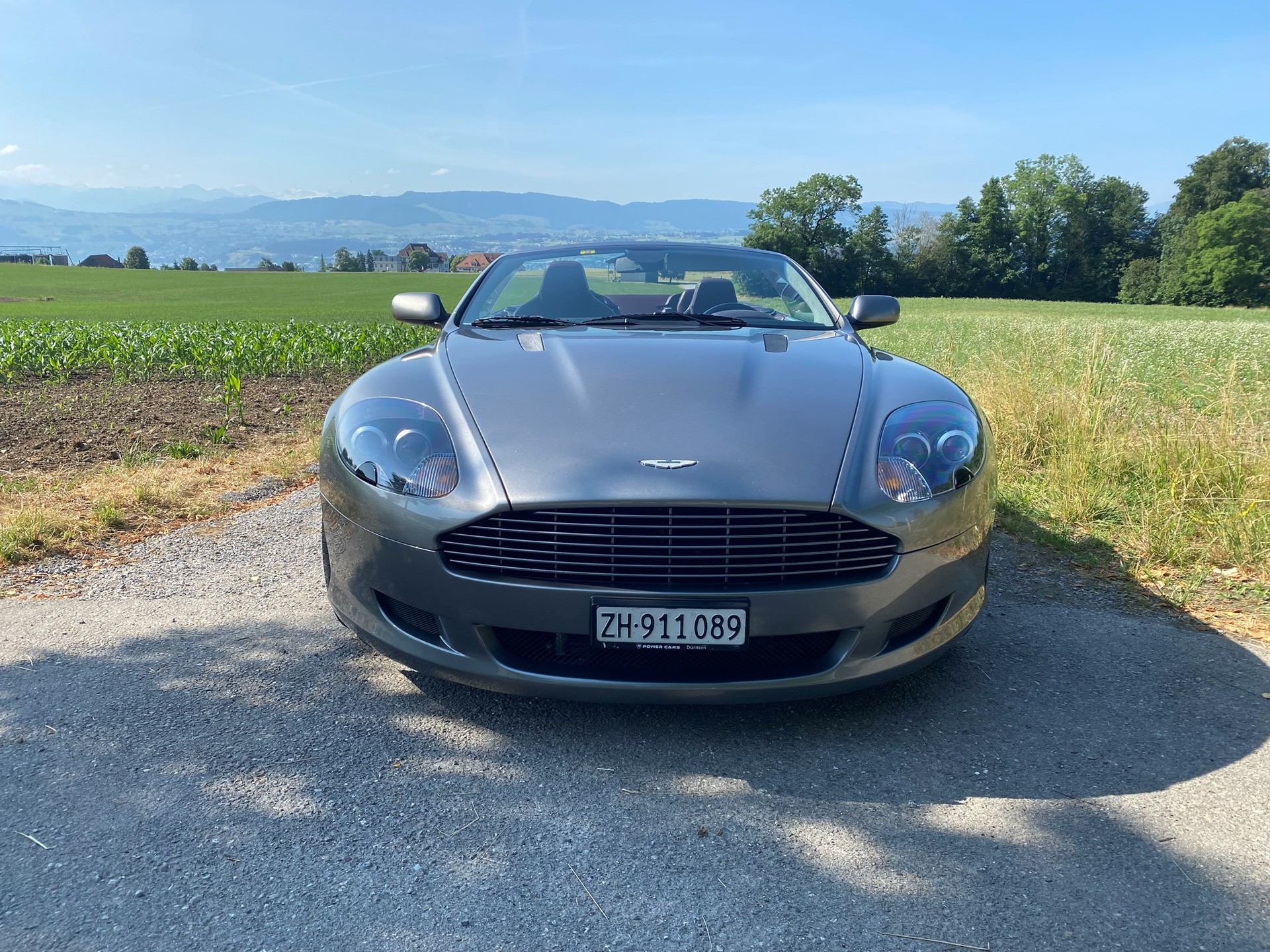 ASTON MARTIN DB9 Volante-image-1