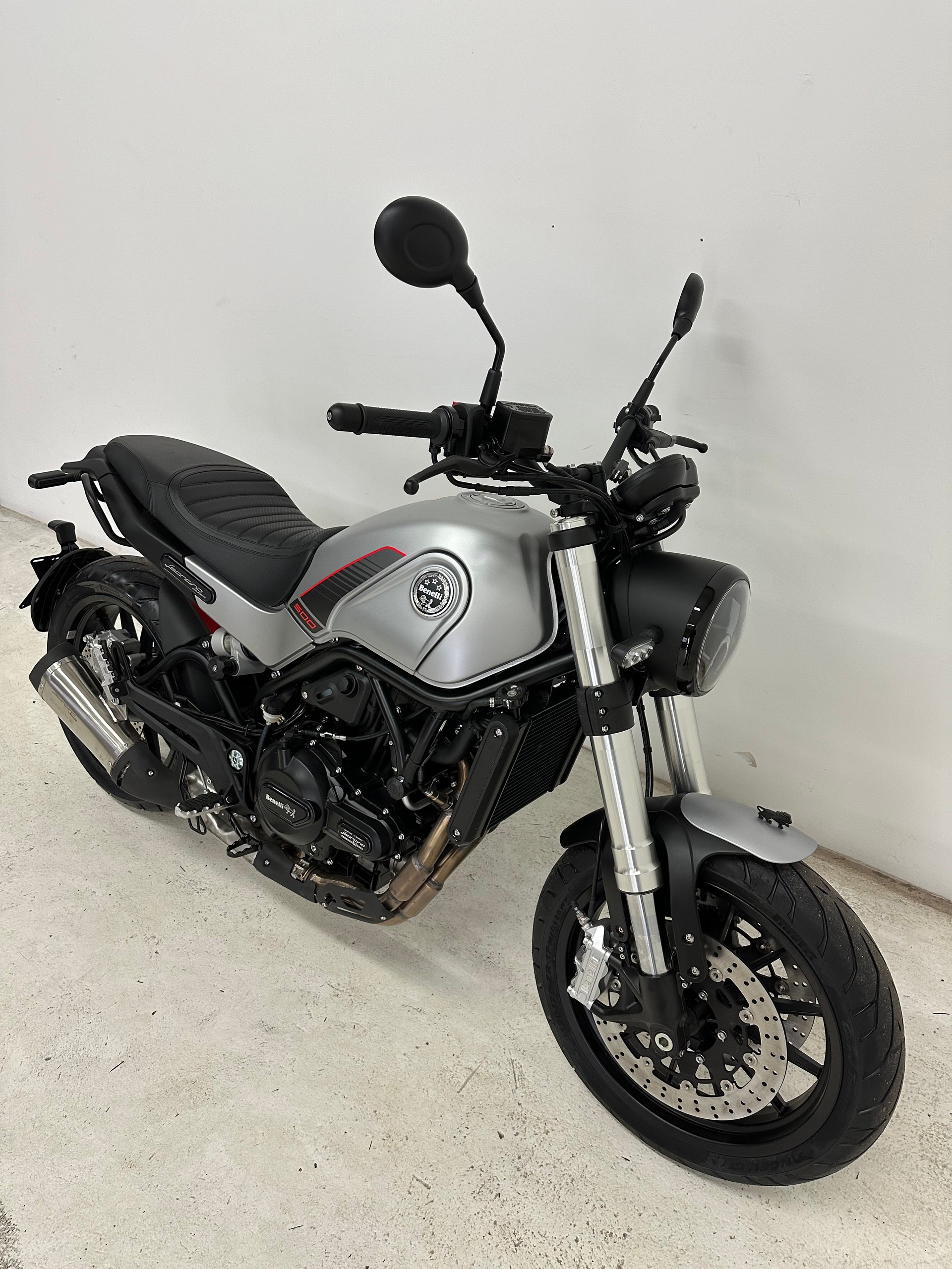 BENELLI Leoncino 500 (35kW)-showroom-element-1