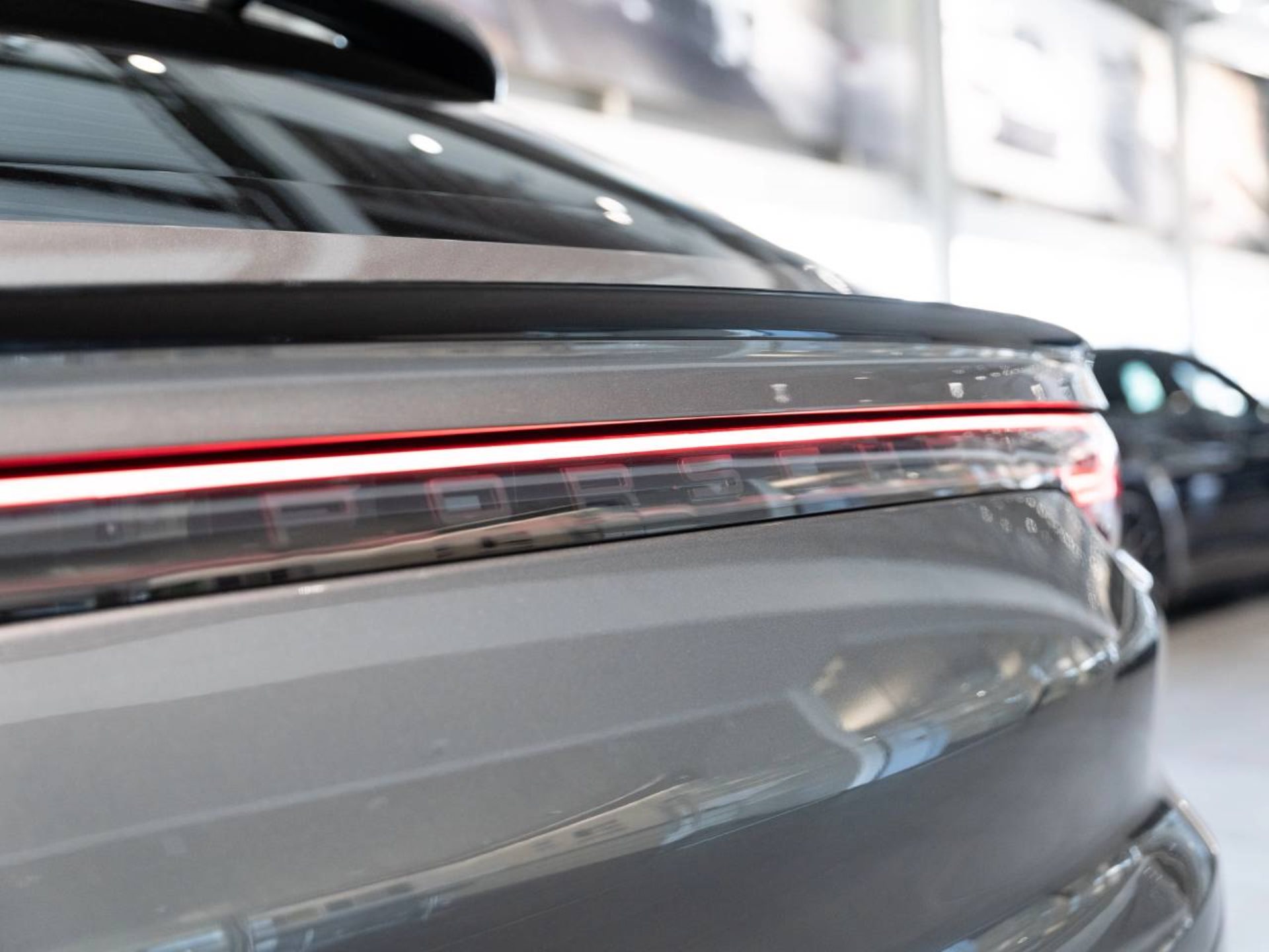 PORSCHE Cayenne Turbo S E-Hybrid Coupé-image-8