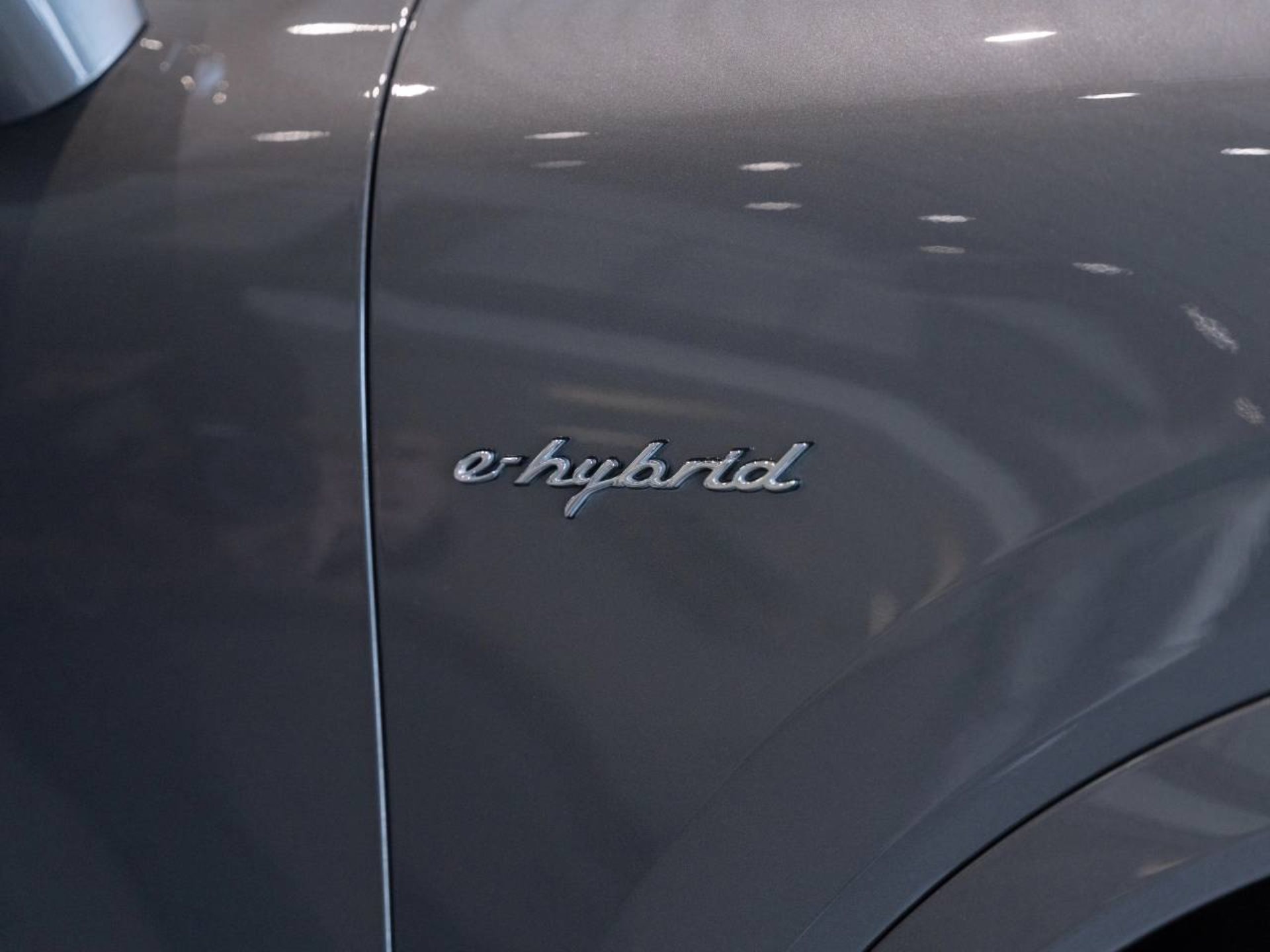 PORSCHE Cayenne Turbo S E-Hybrid Coupé-image-29