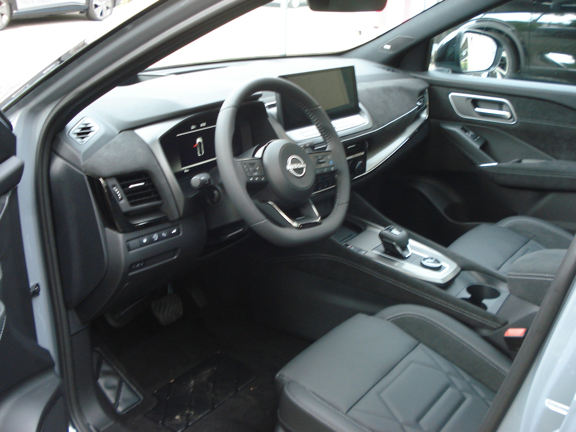NISSAN Qashqai 1.3 DIG-T MHEV N-DESIGN Xtronic 4x4-image-9