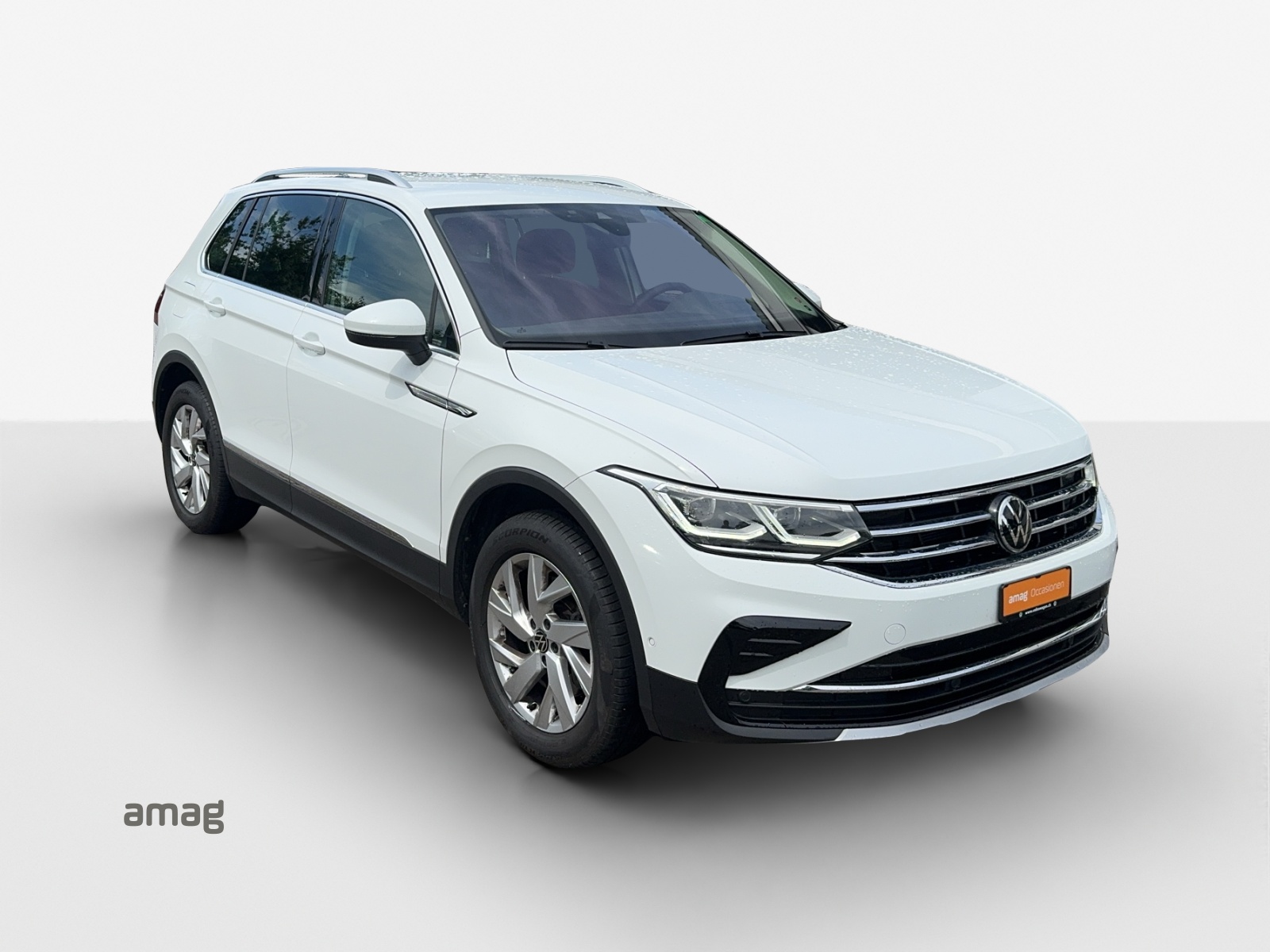 VW Tiguan 2.0 TDI SCR Elegance 4Motion DSG-image-5