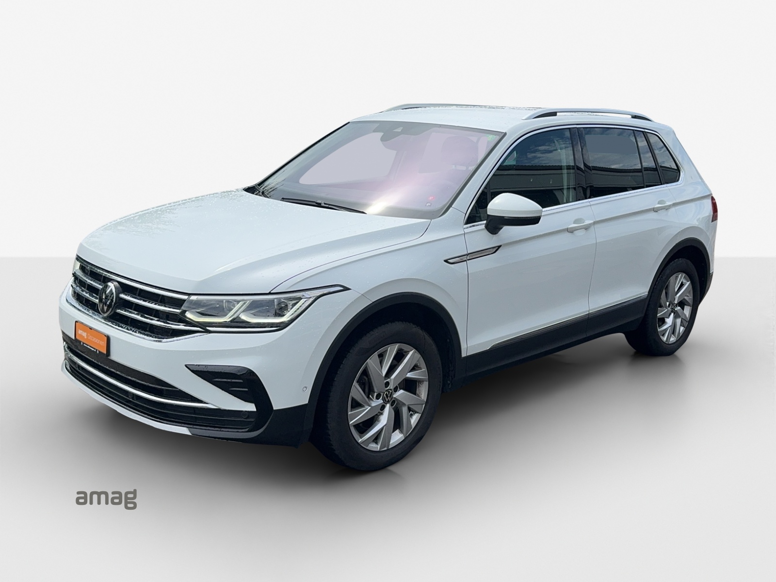 VW Tiguan 2.0 TDI SCR Elegance 4Motion DSG-image-0