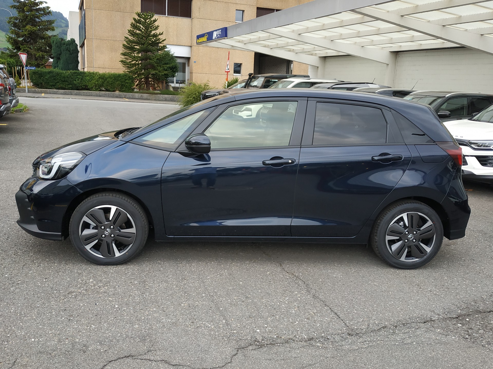 HONDA Jazz 1.5i-MMD Advance E-CVT-image-6