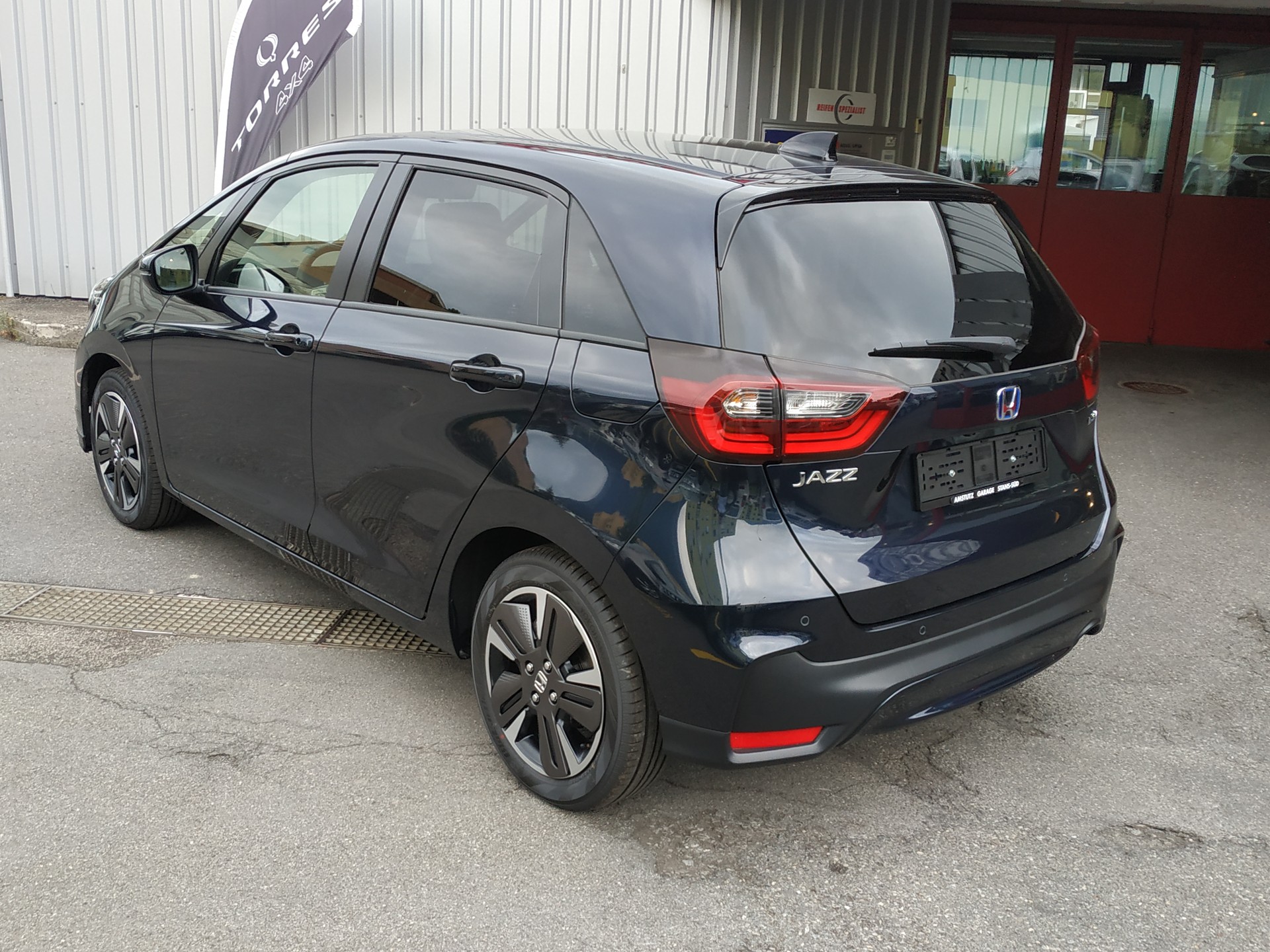 HONDA Jazz 1.5i-MMD Advance E-CVT-image-3