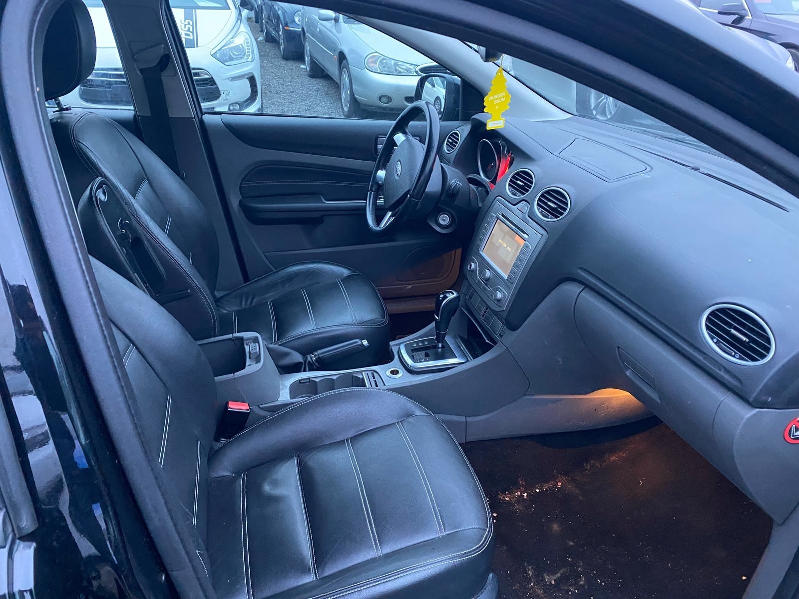 FORD Focus 2.0 TDCi Titanium PowerShift-image-11