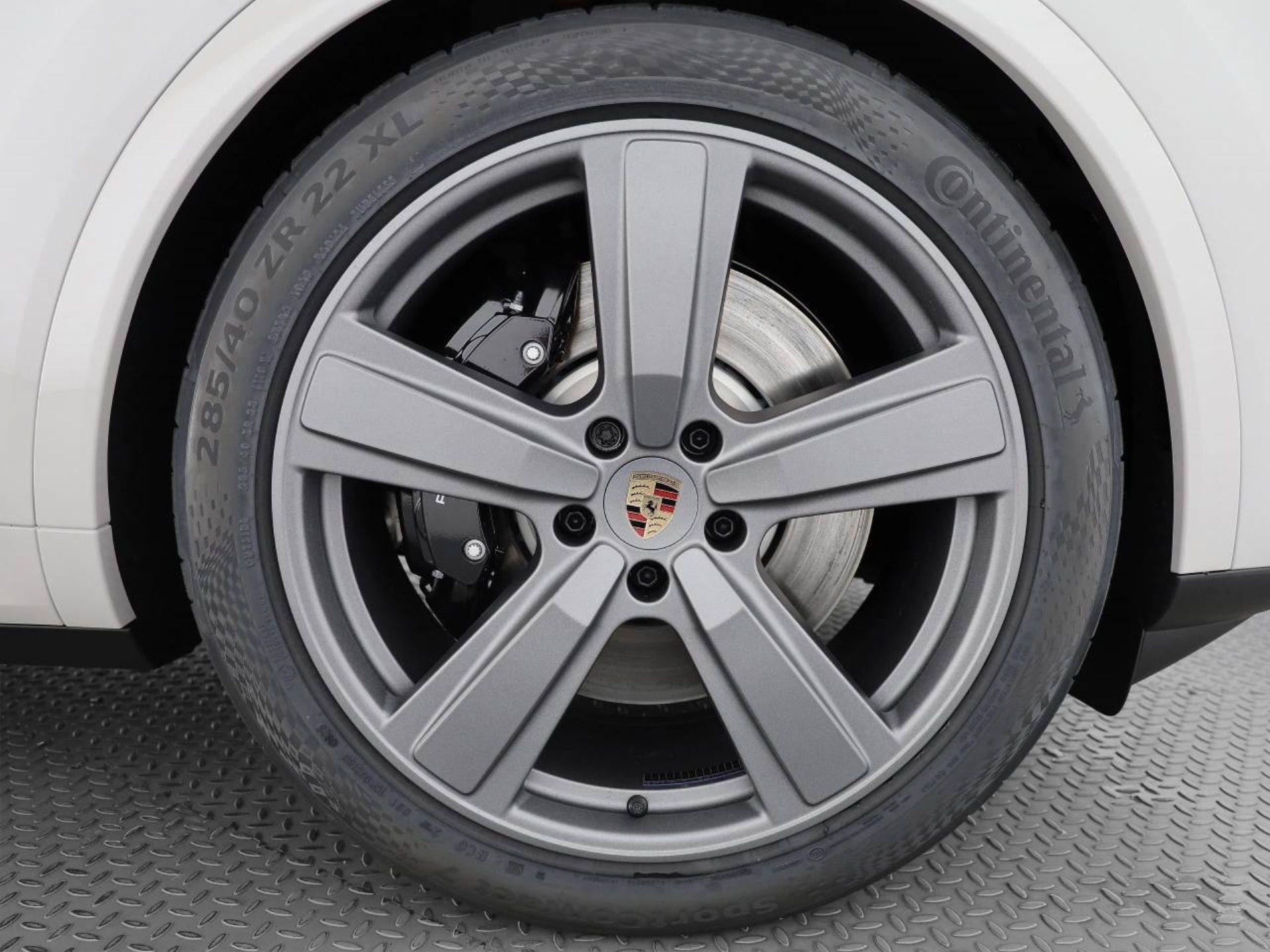 PORSCHE Cayenne S E-Hybrid-image-7