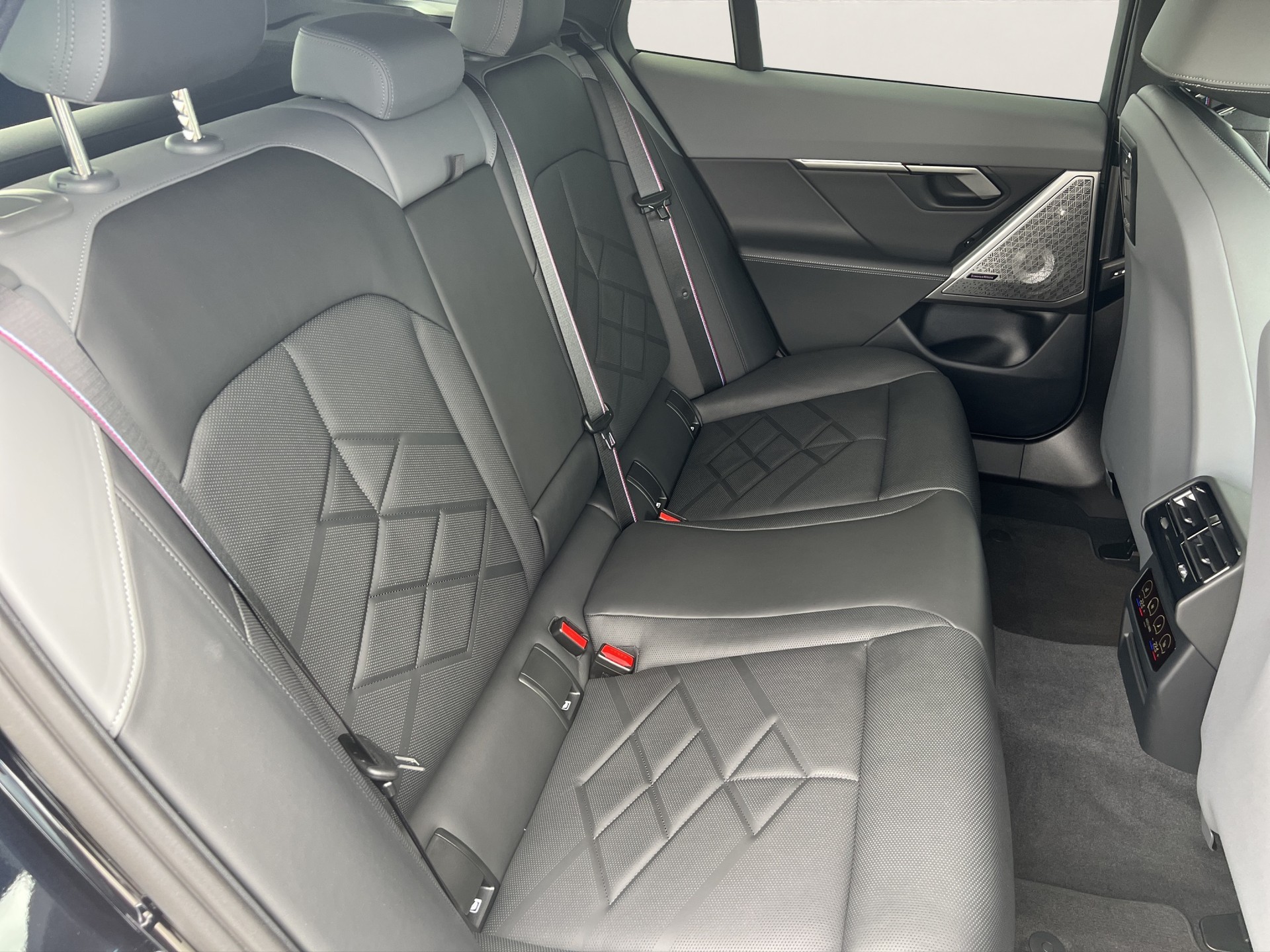BMW i5 M60 Tour. M Sport Pro-image-20