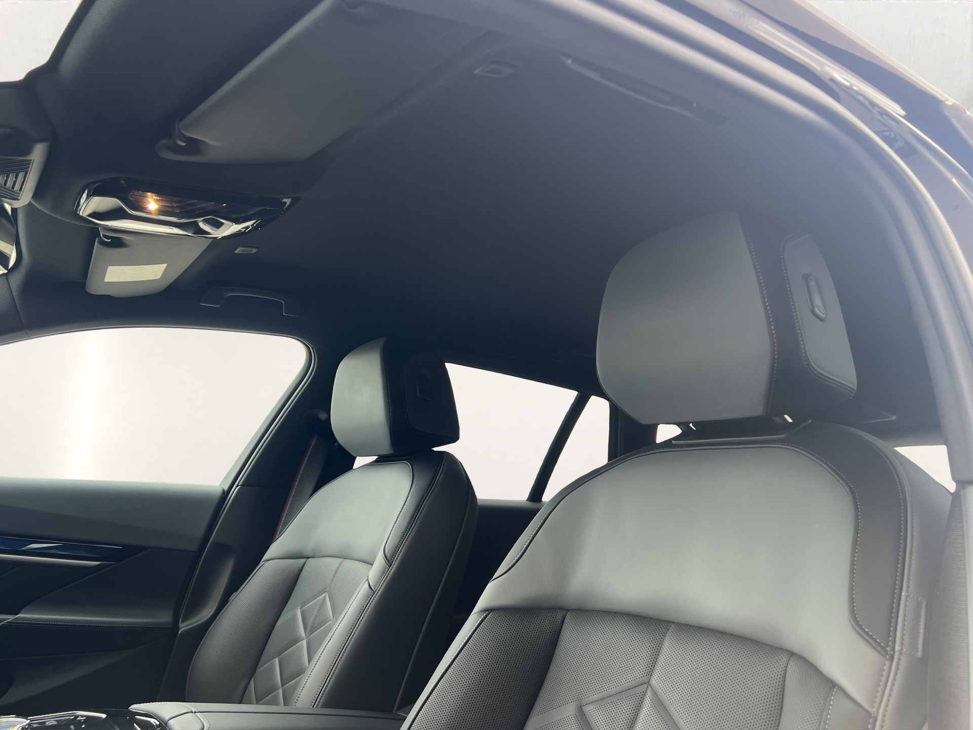 BMW i5 M60 Tour. M Sport Pro-image-17