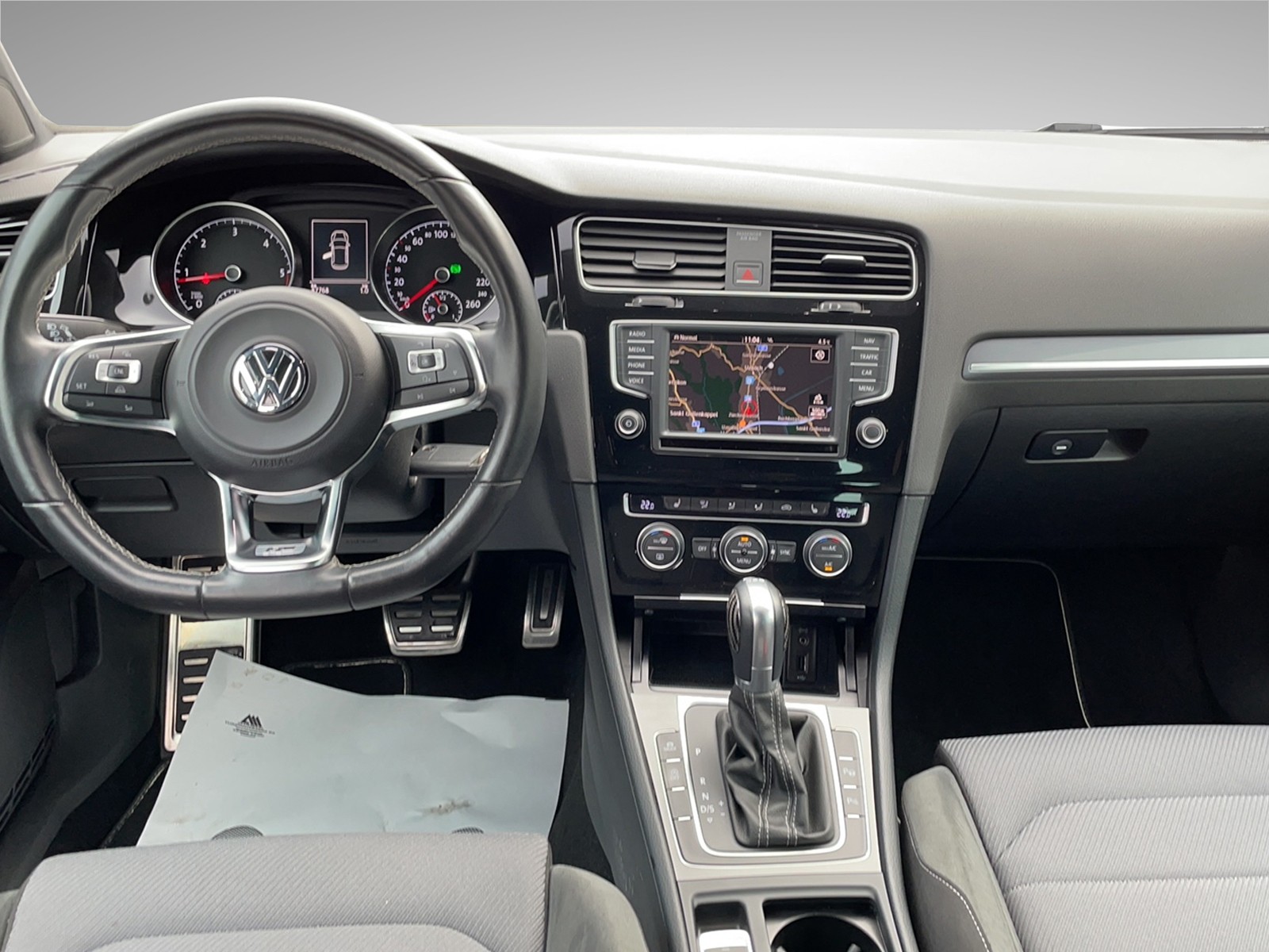VW Golf 2.0 TDI Comfortline DSG-image-8