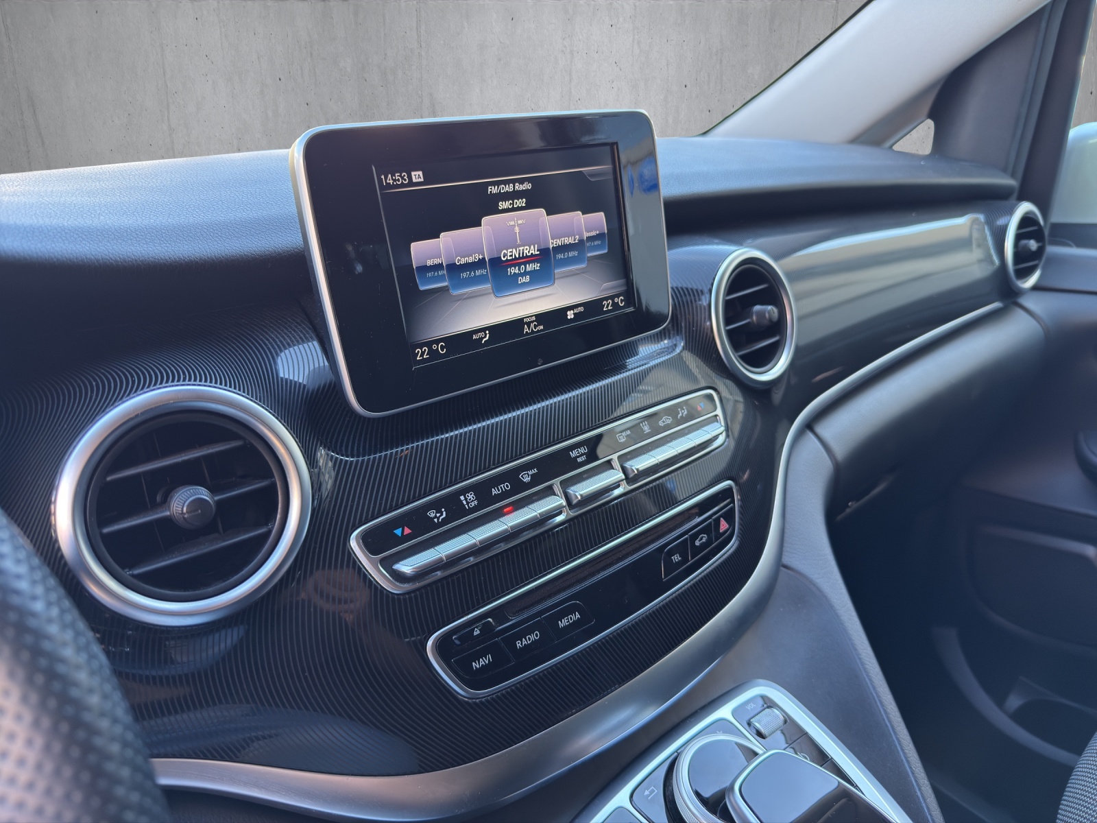 MERCEDES-BENZ V 250 d lang 4Matic 7G-Tronic-image-12