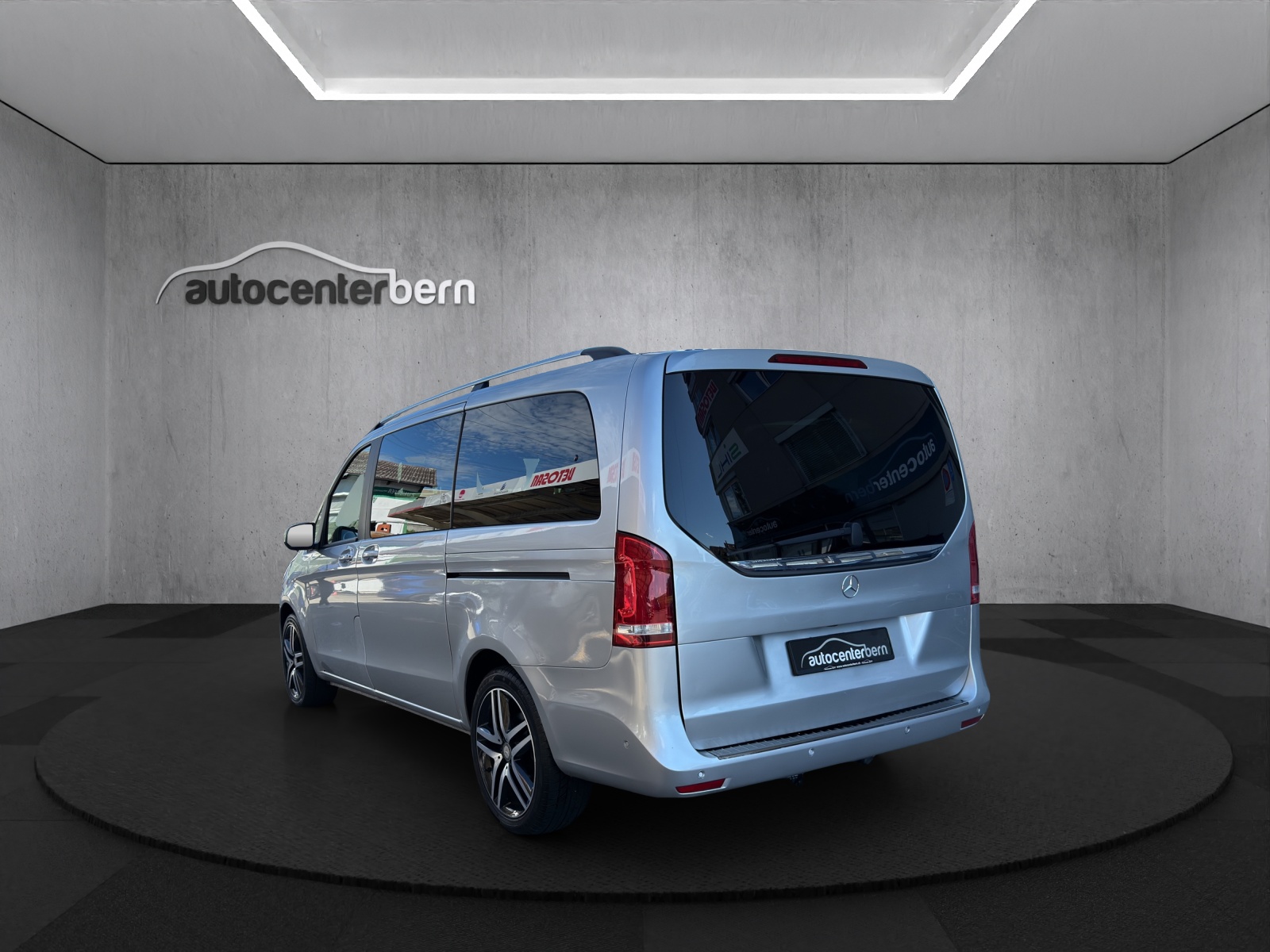MERCEDES-BENZ V 250 d lang 4Matic 7G-Tronic-image-4