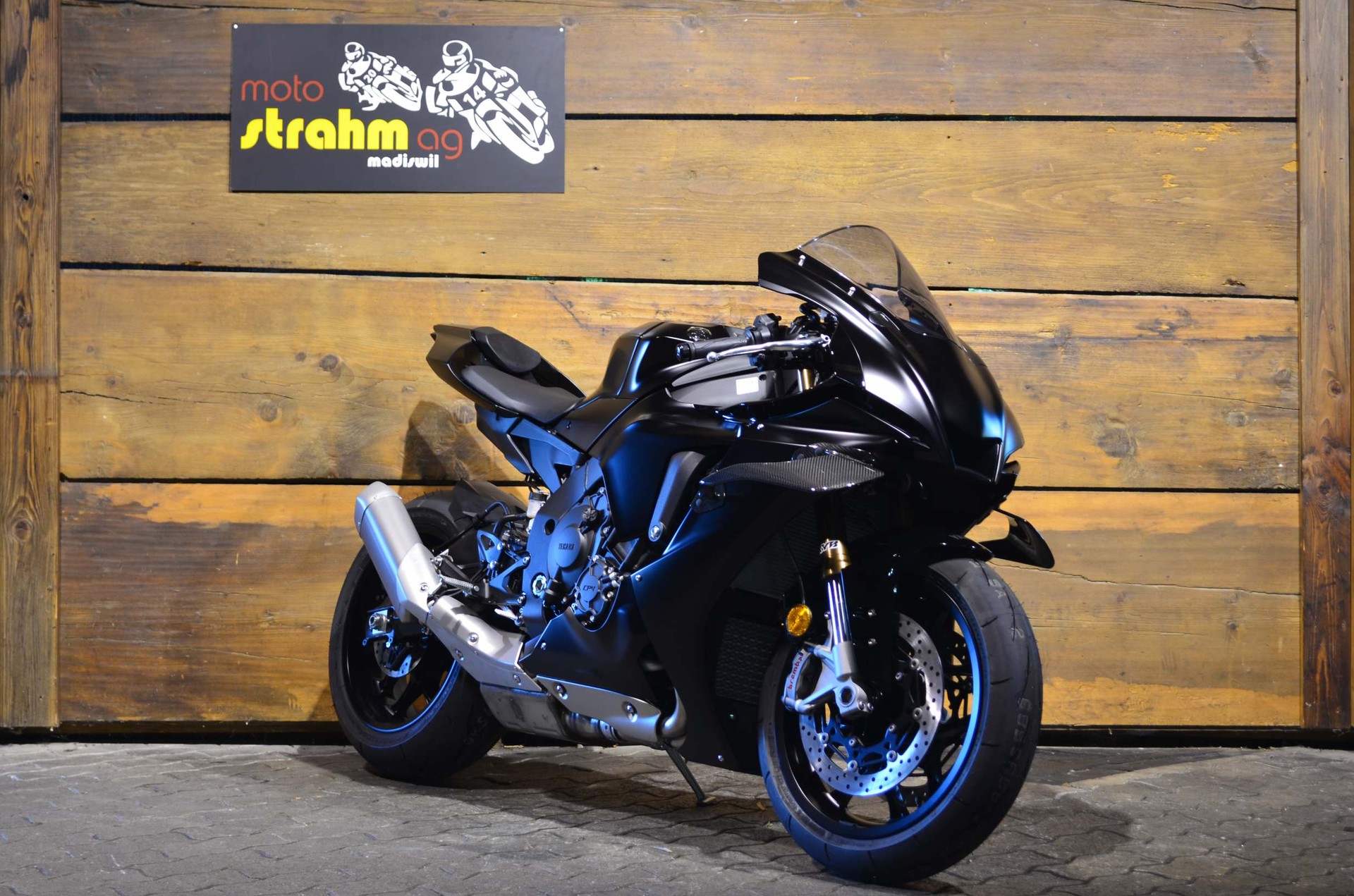 YAMAHA YZF-R1 Race