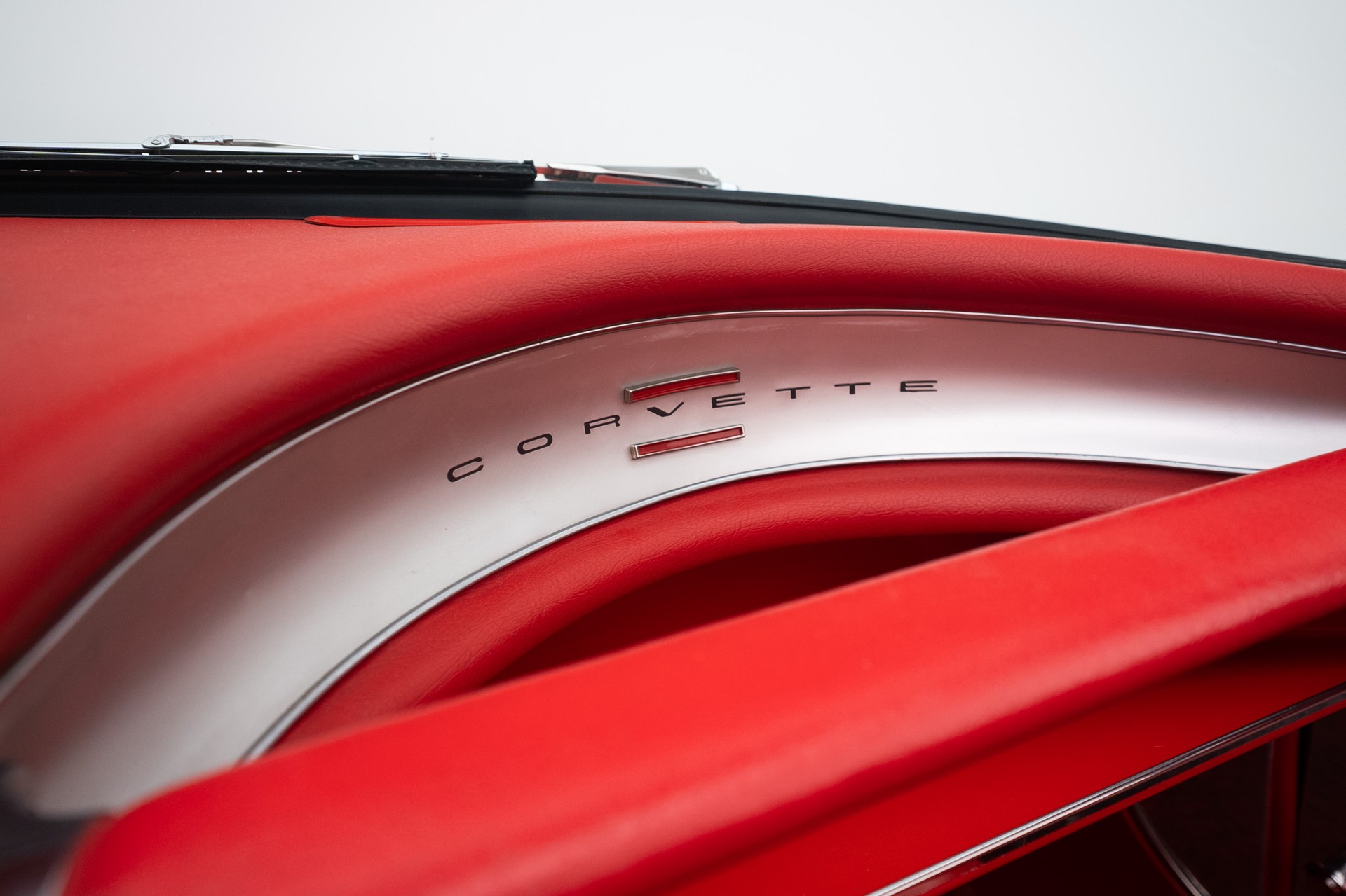 CHEVROLET Corvette C1-image-13