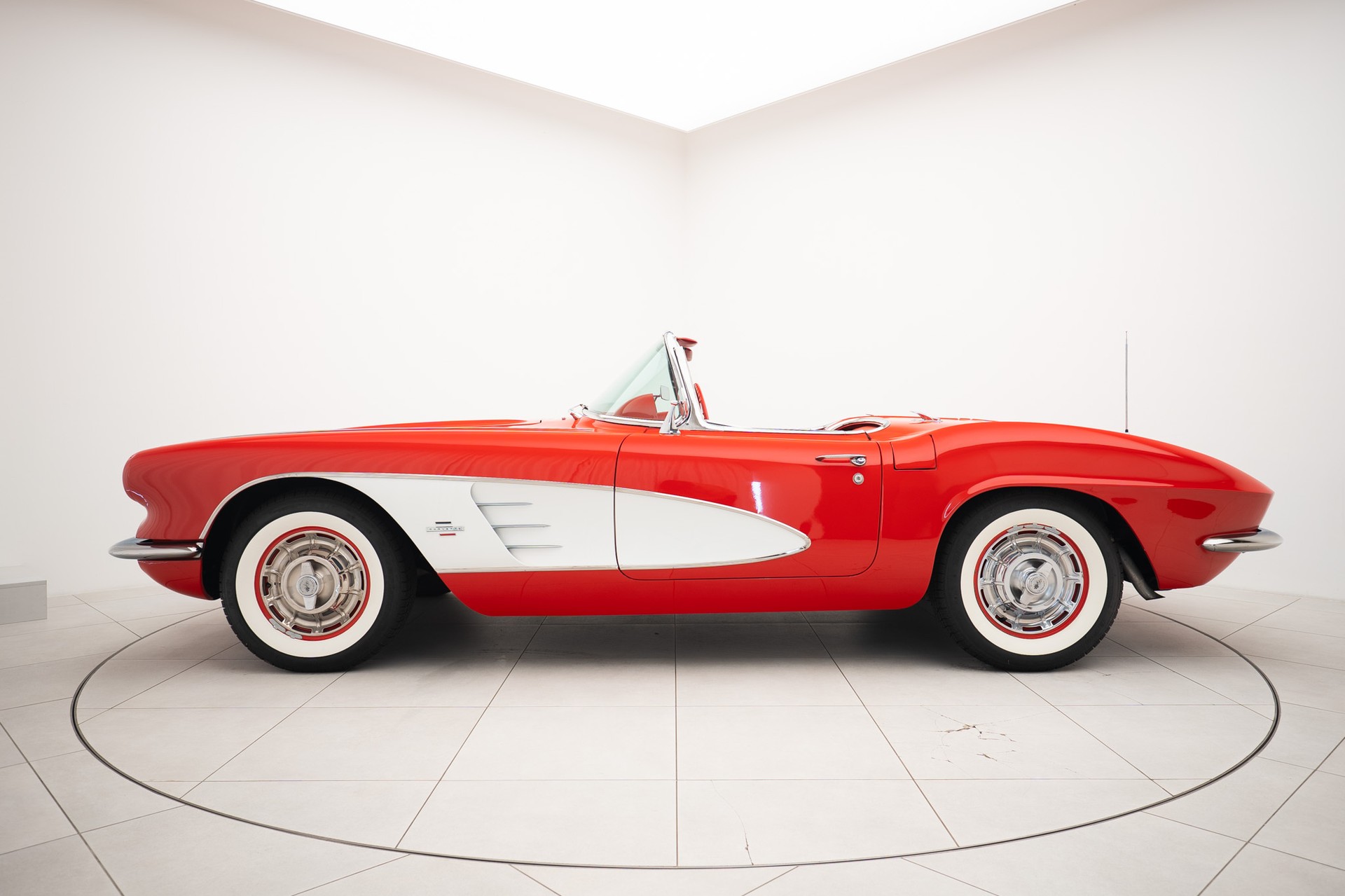 CHEVROLET Corvette C1-image-1