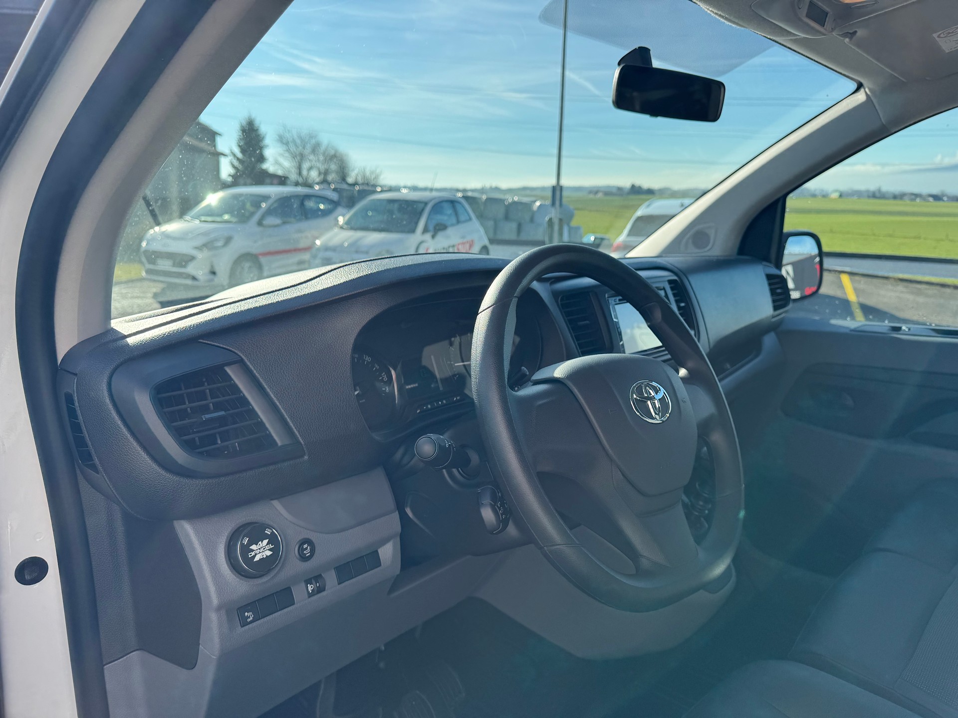 TOYOTA Proace 2.0D Panel Van Long Active 4x4-image-5
