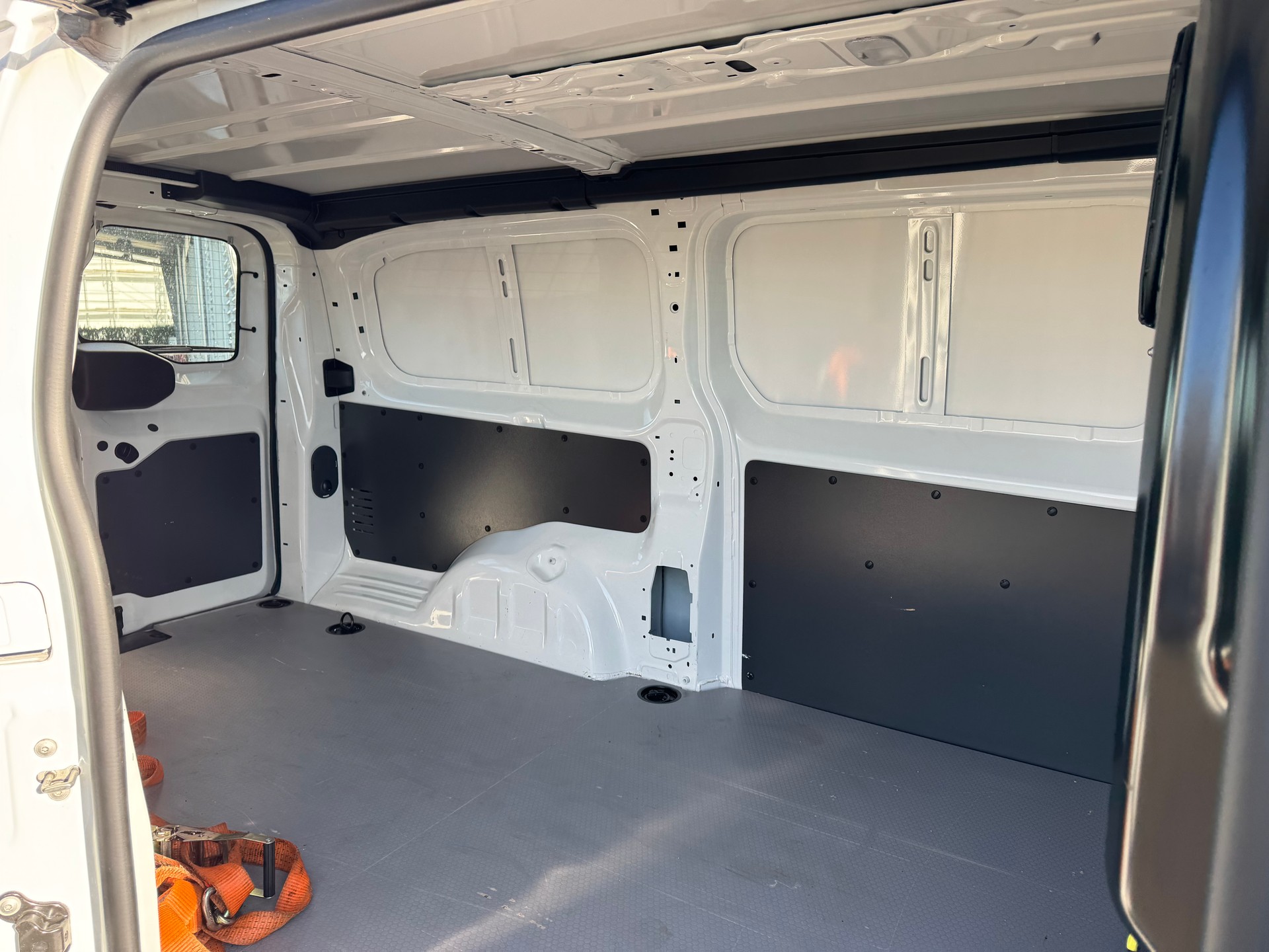 TOYOTA Proace 2.0D Panel Van Long Active 4x4-image-11