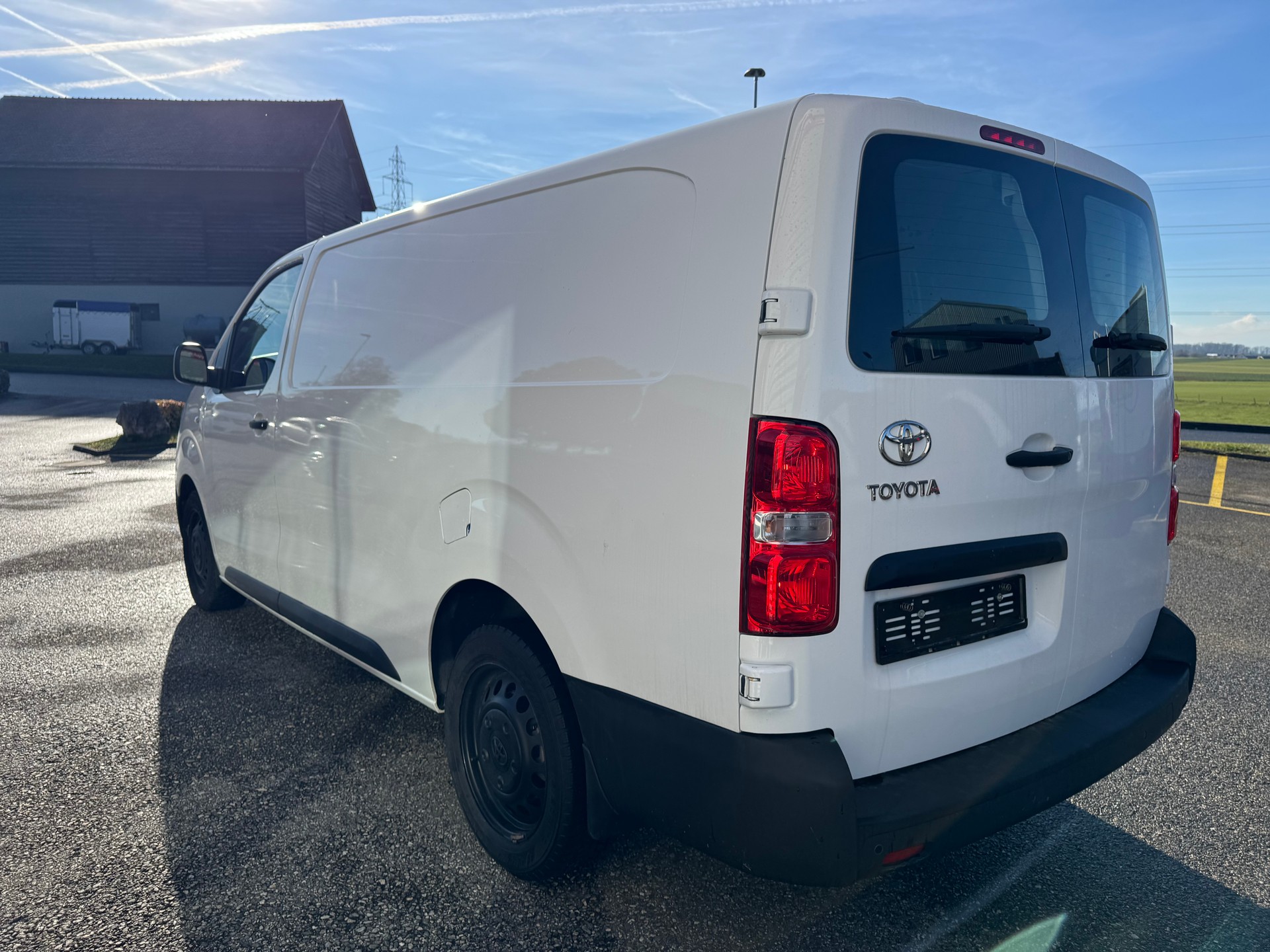 TOYOTA Proace 2.0D Panel Van Long Active 4x4-image-2