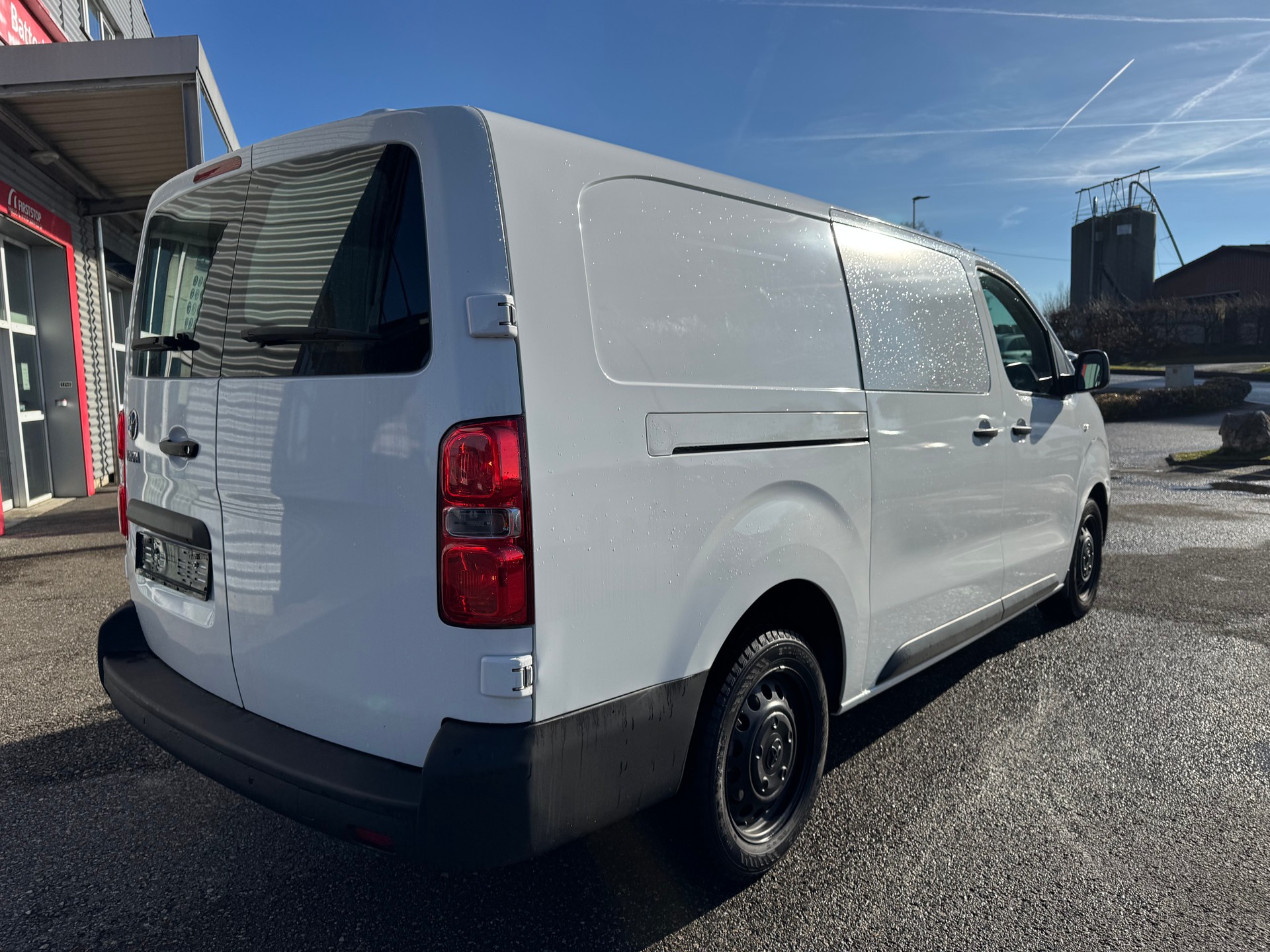 TOYOTA Proace 2.0D Panel Van Long Active 4x4-image-3