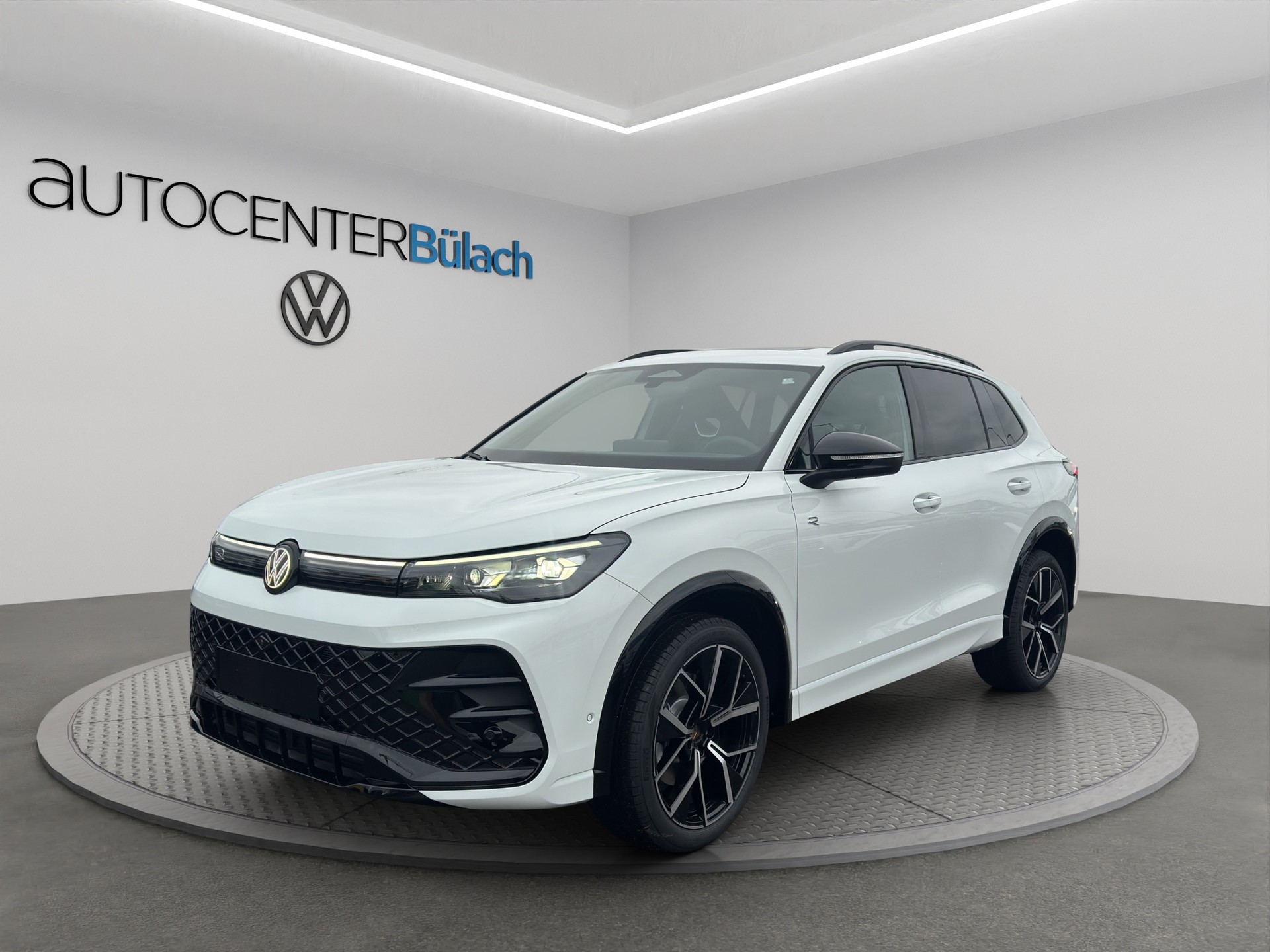 VW Tiguan 2.0 TSI DSG R-Line 4Motion-image-0