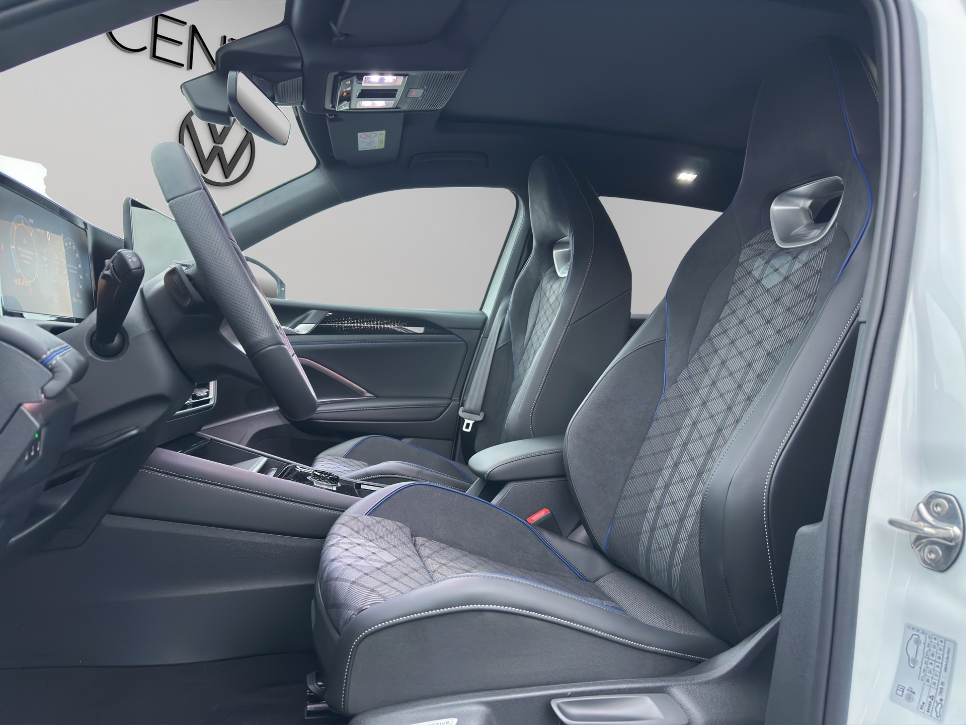 VW Tiguan 2.0 TSI DSG R-Line 4Motion-image-8
