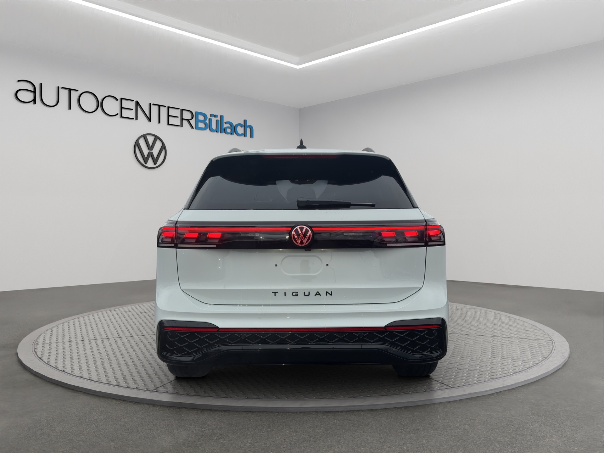 VW Tiguan 2.0 TSI DSG R-Line 4Motion-image-5