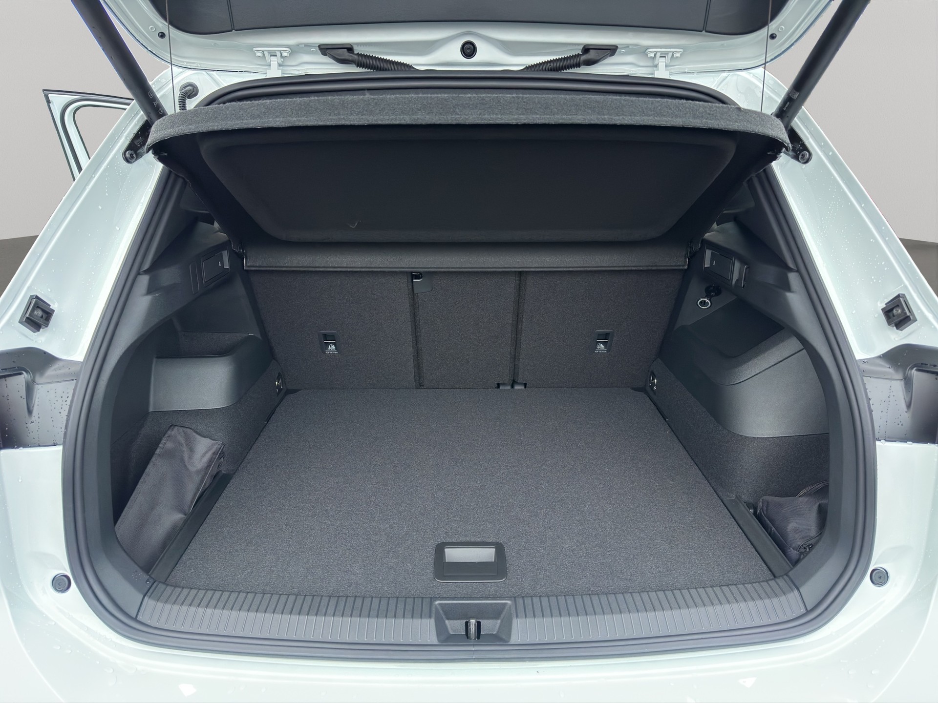 VW Tiguan 2.0 TSI DSG R-Line 4Motion-image-15