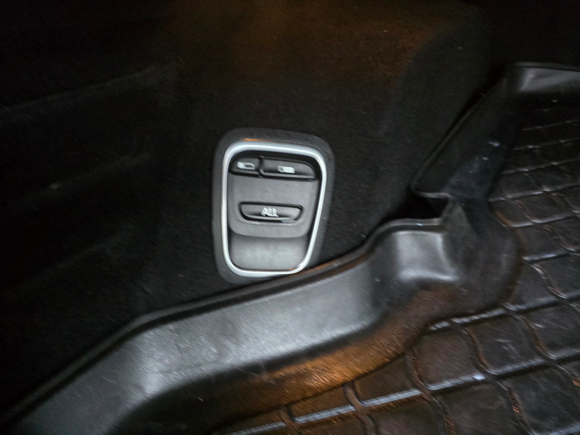 RENAULT Grand Scénic 1.6 dCi Bose EDC-image-9