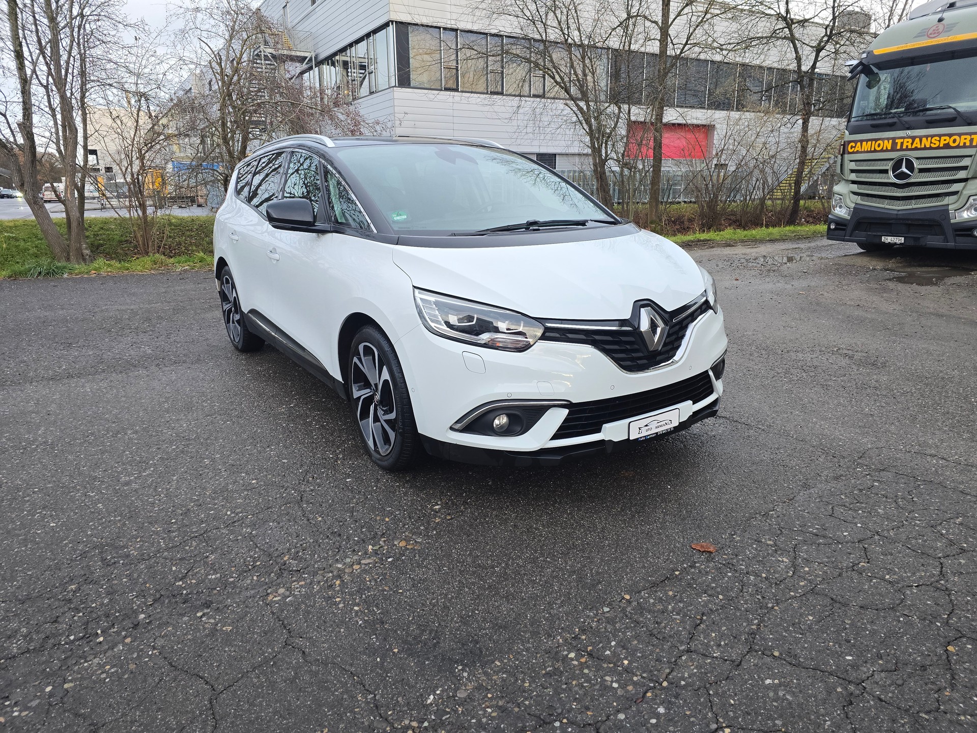 RENAULT Grand Scénic 1.6 dCi Bose EDC-image-2
